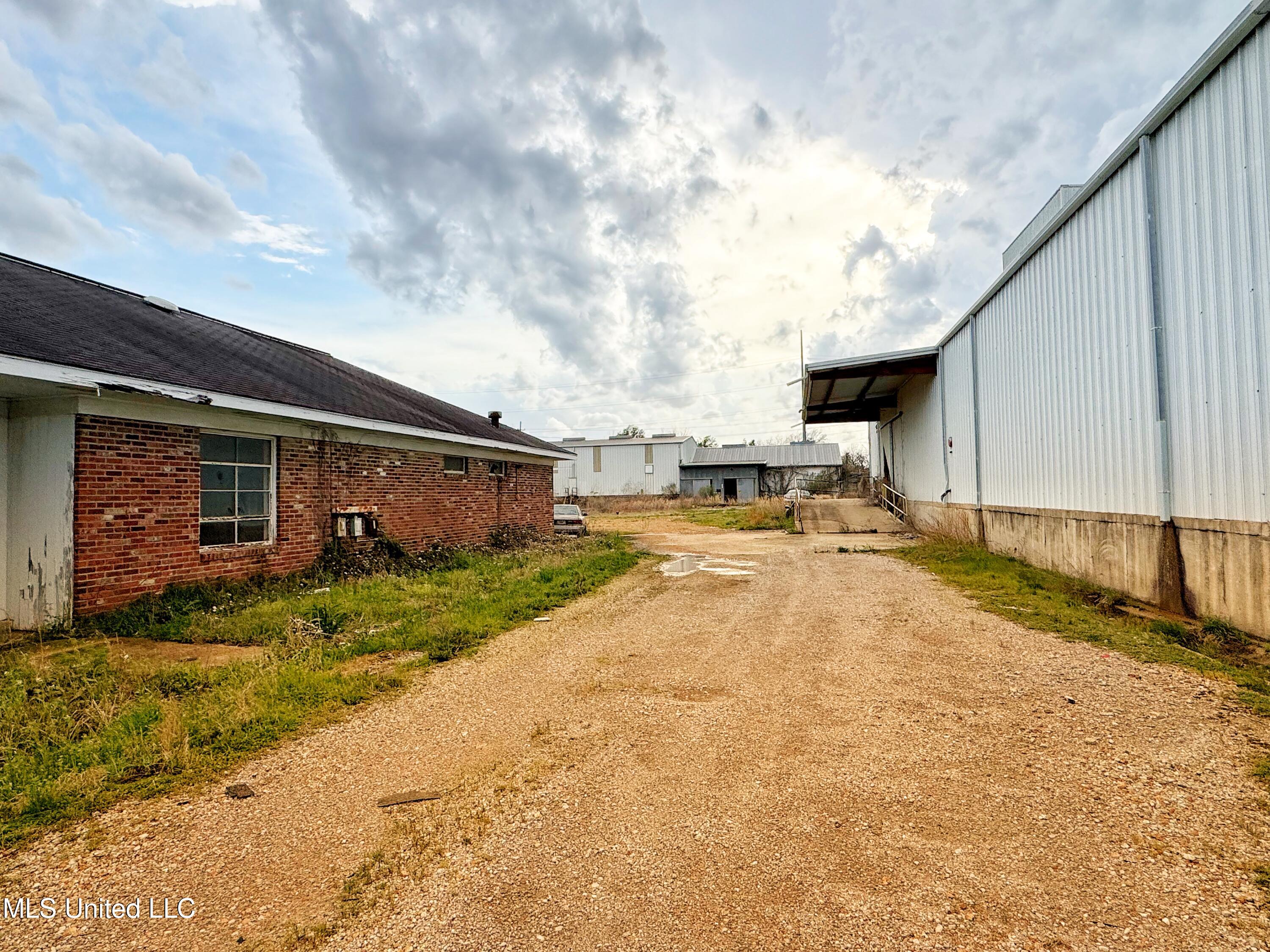 1201 Normandy Avenue Property Photo 11