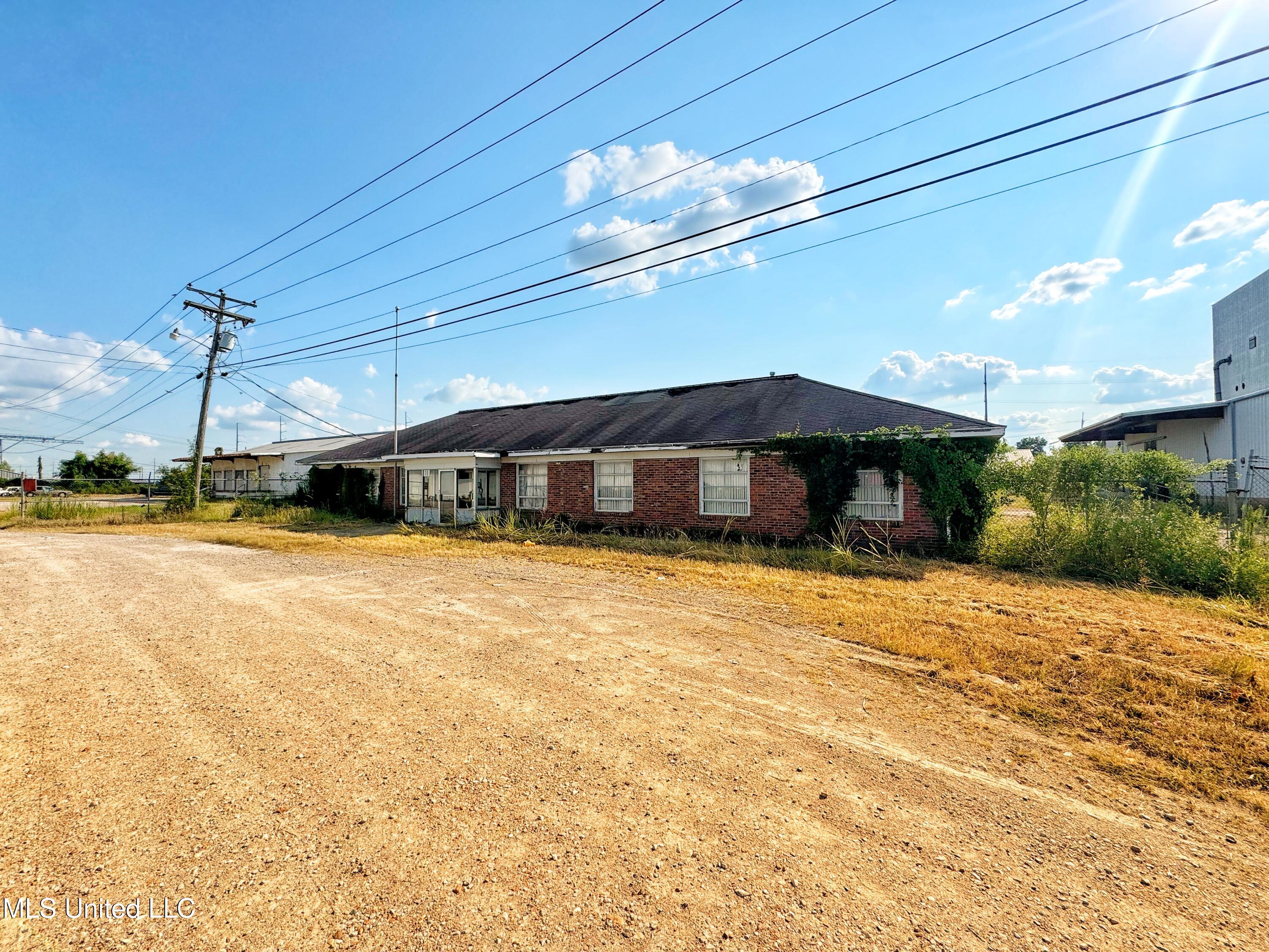 1201 Normandy Avenue Property Photo 16