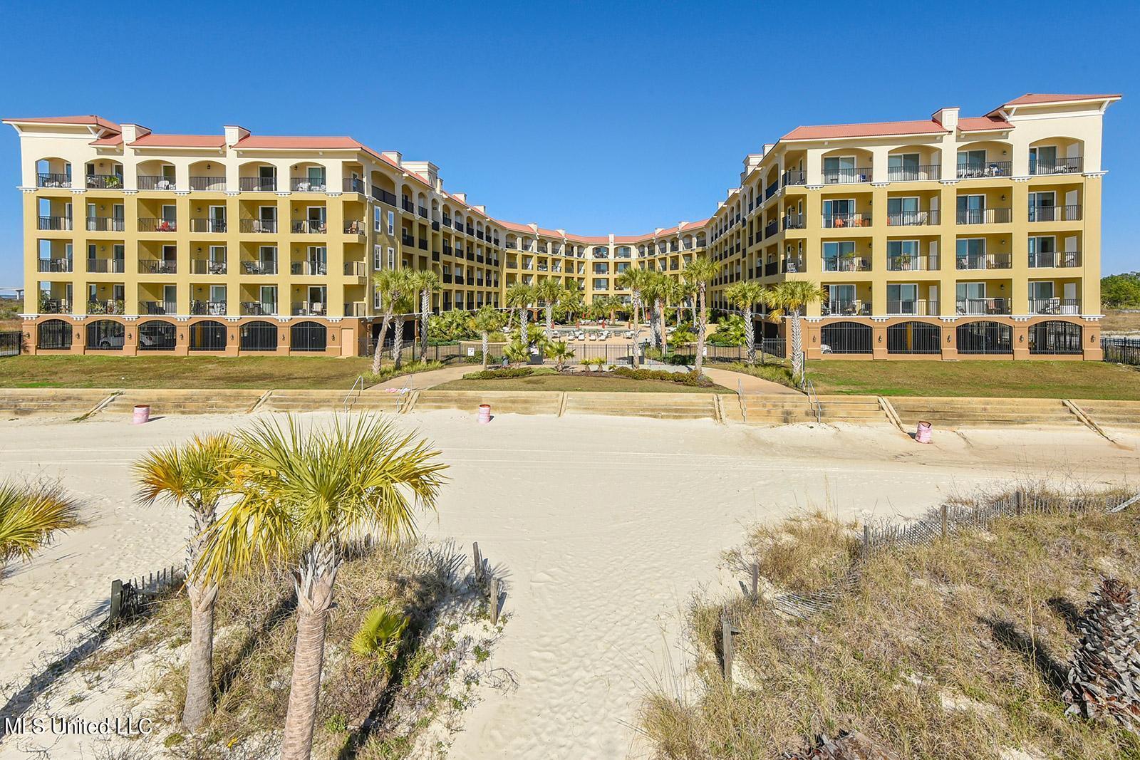 900 Village Lane Property Photo 1