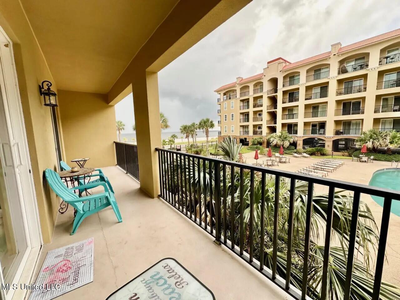 900 Village Lane Property Photo 5