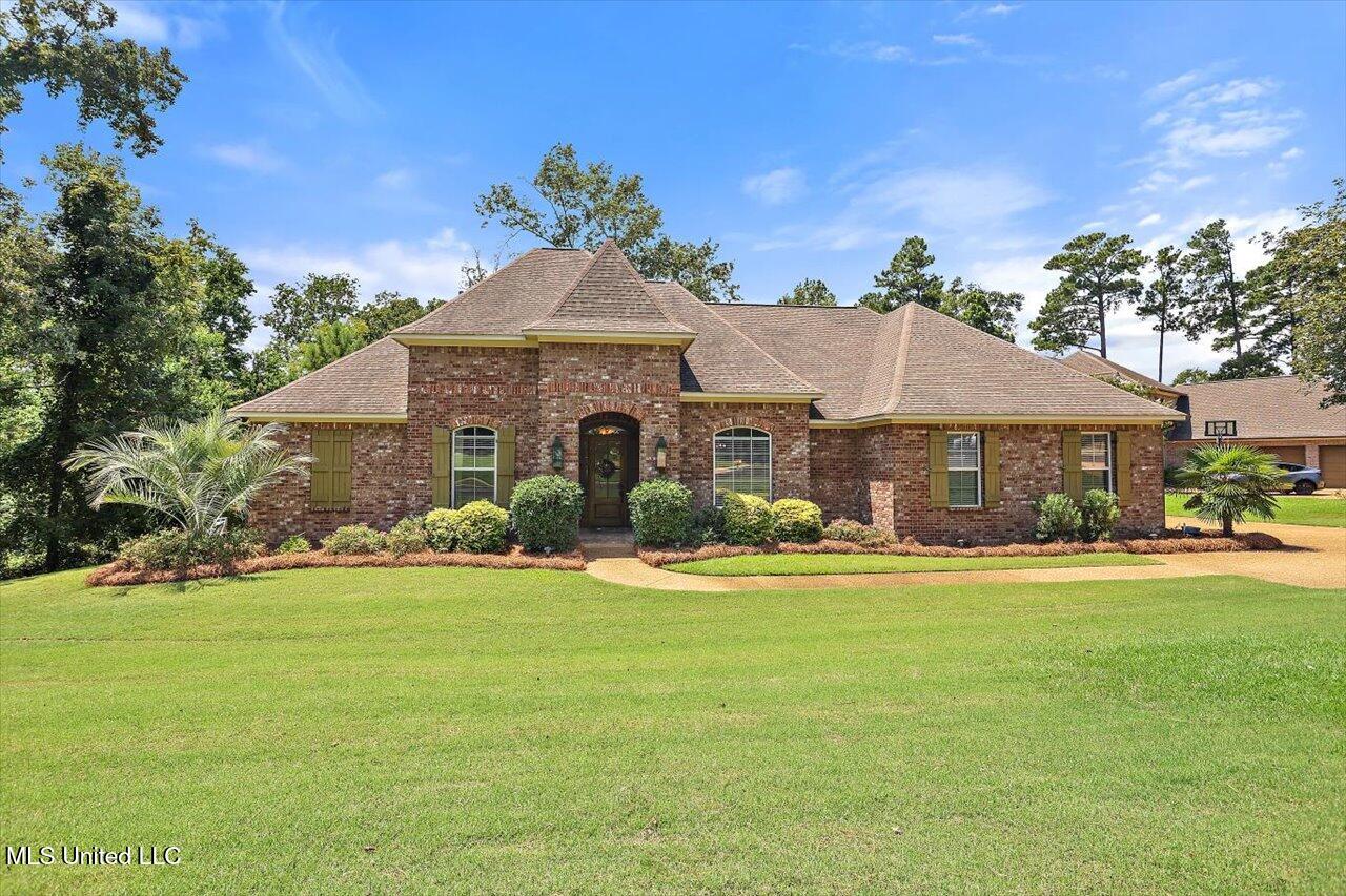 108 Woods Crossing Boulevard Property Photo 1