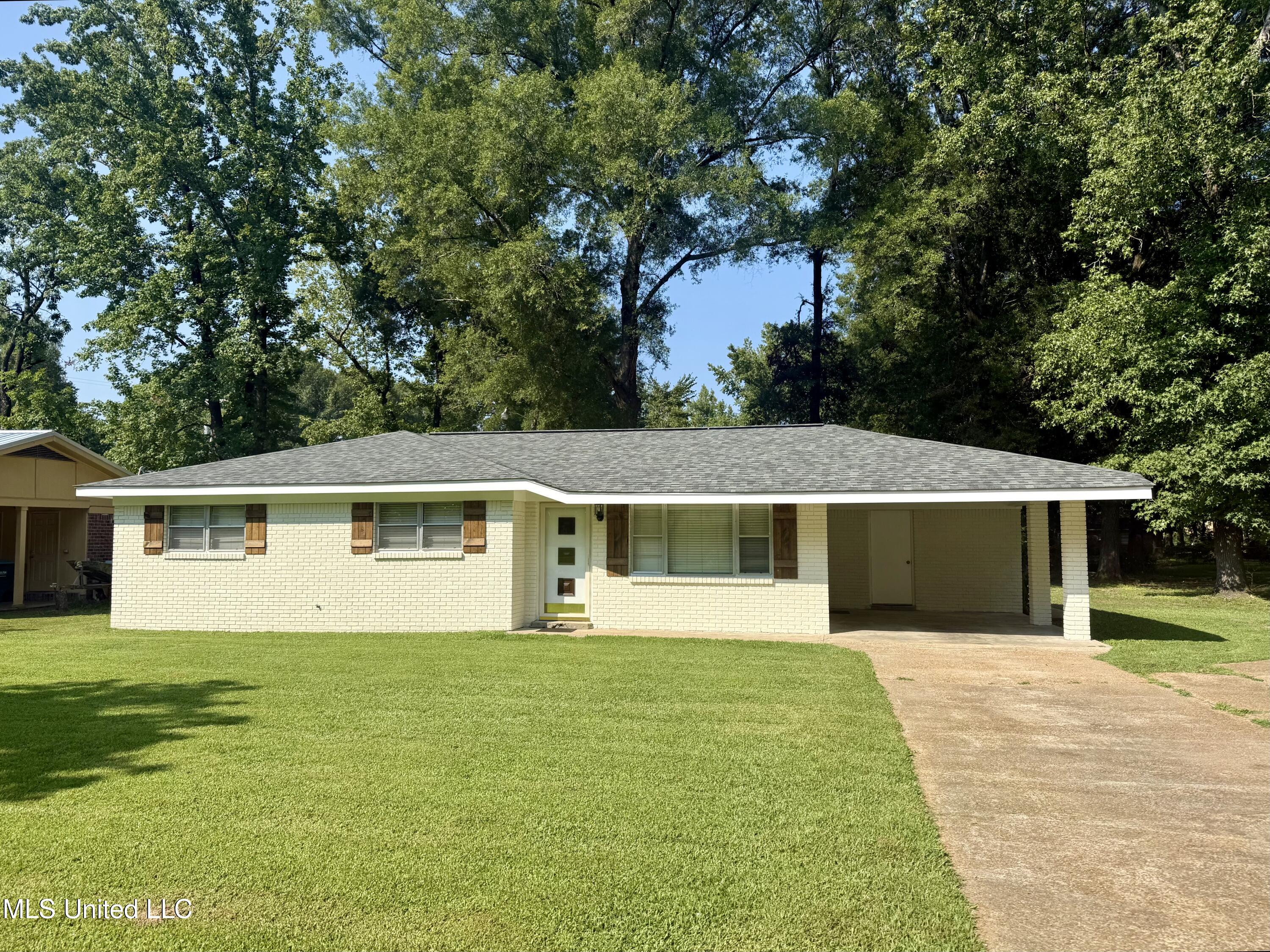 219 Mississippi Avenue Property Photo 1