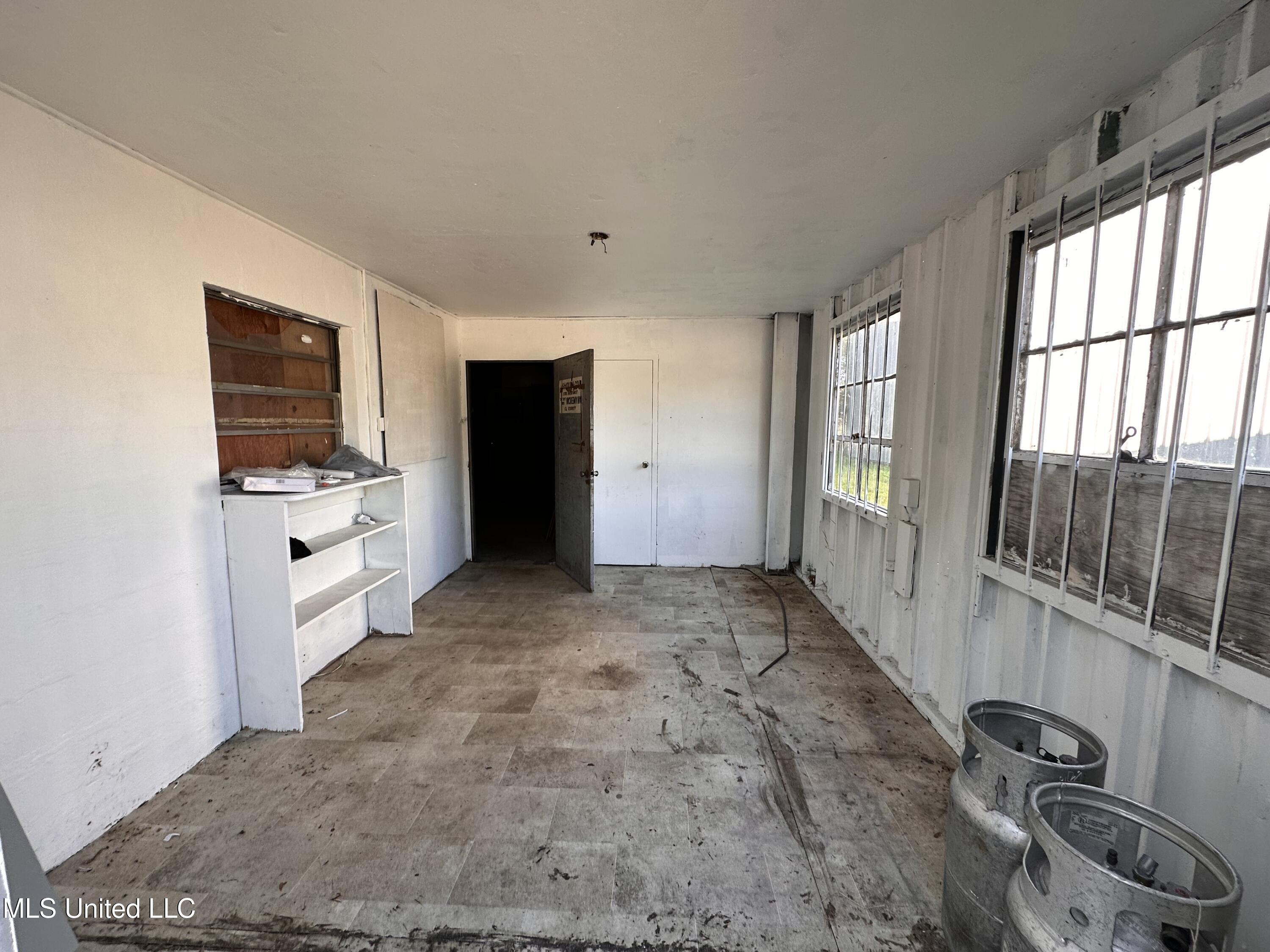 4517 11th Street Property Photo 3