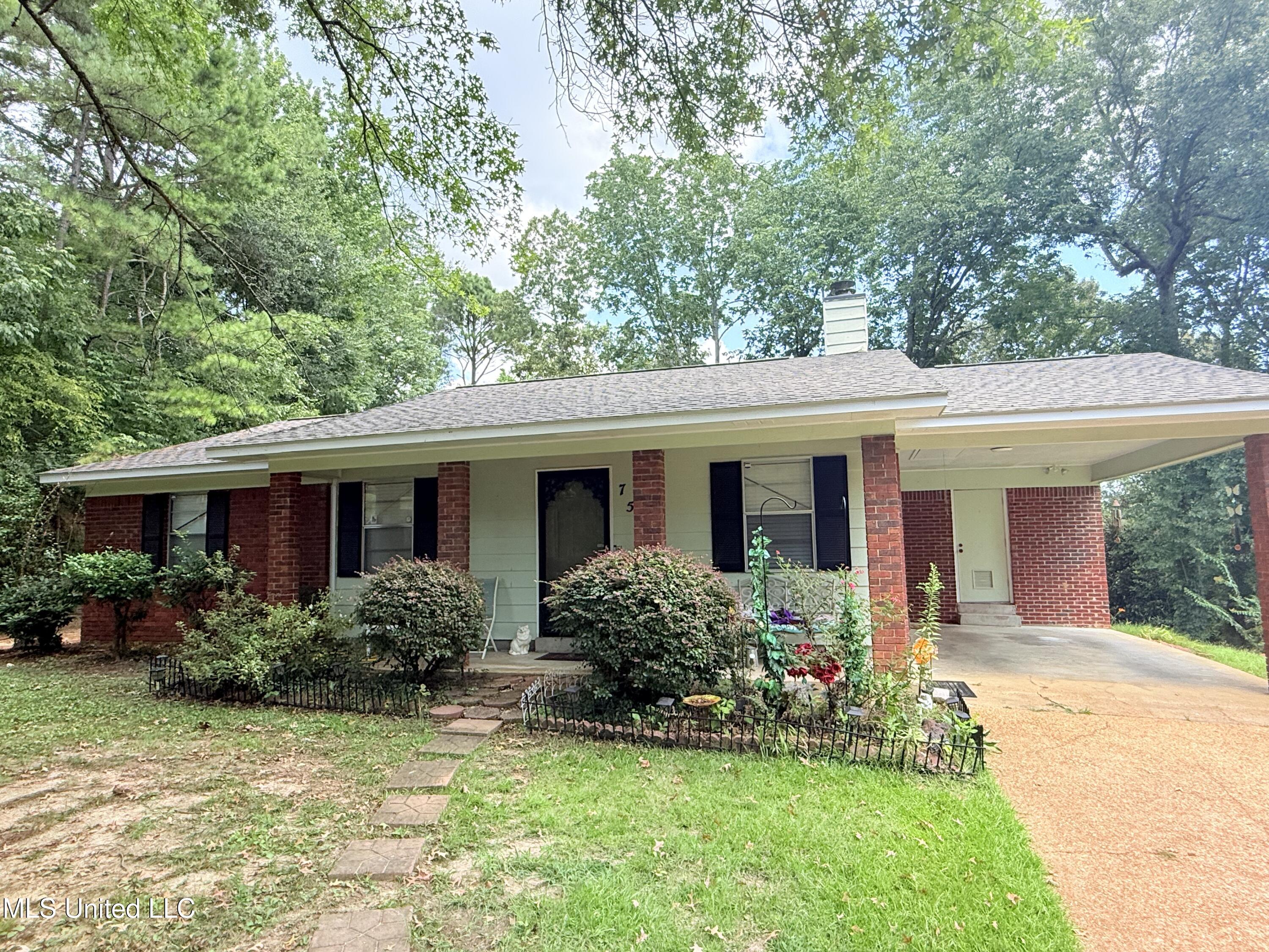 752 Scenic Drive Property Photo 1