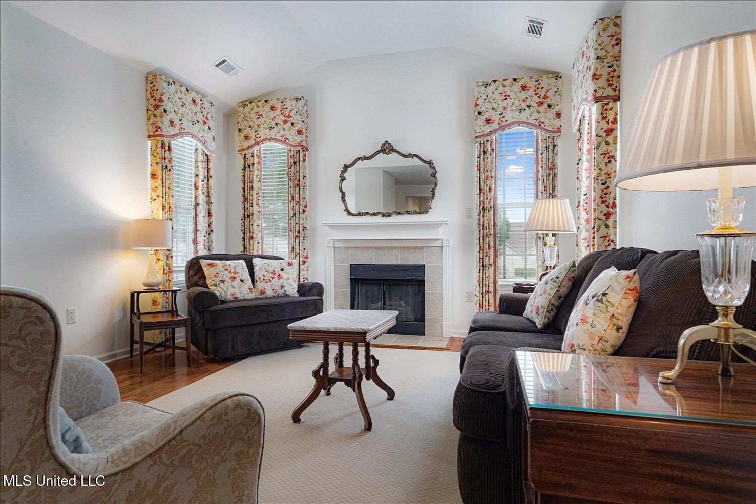 8817 Parkview Oaks Circle Property Photo 7