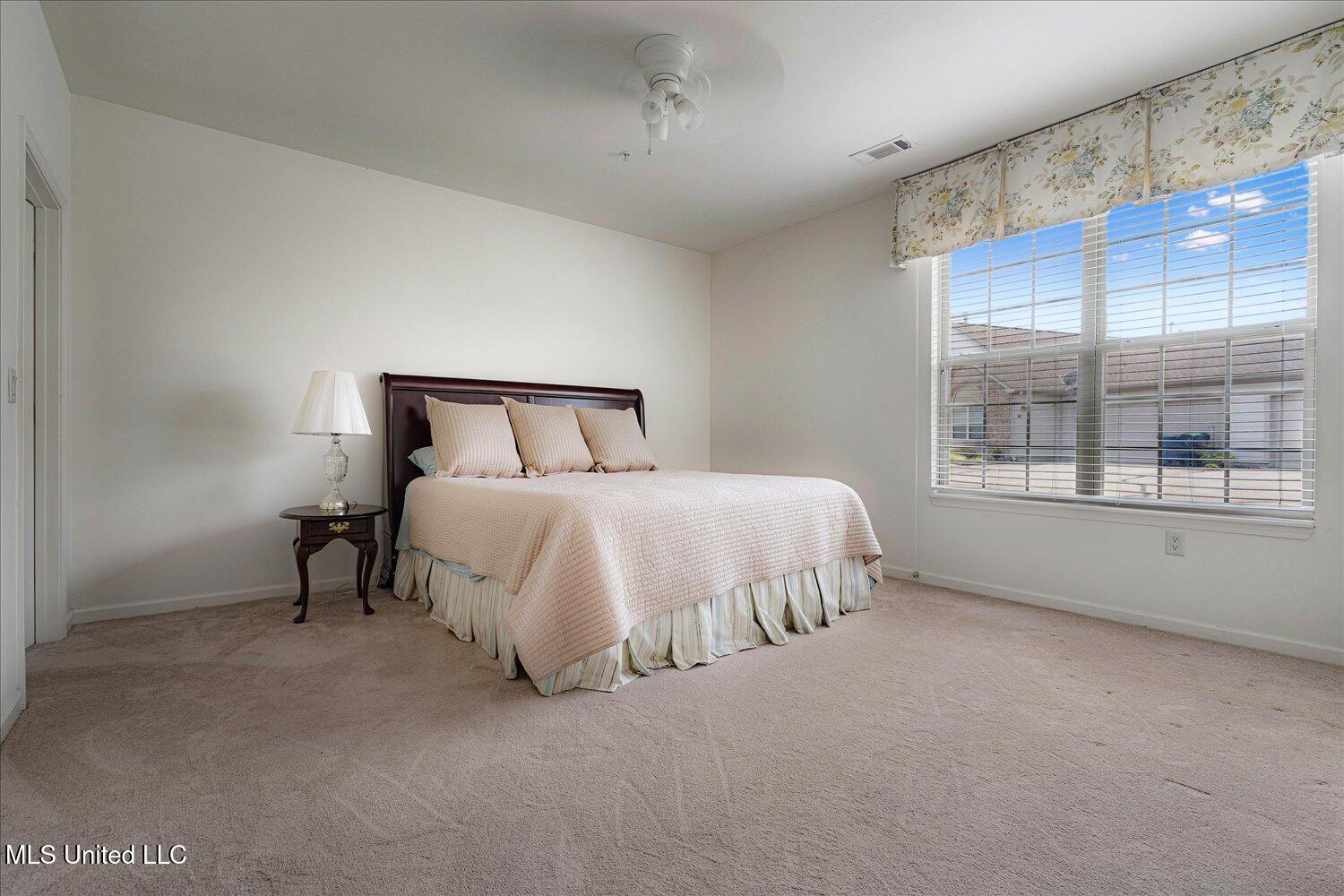 8817 Parkview Oaks Circle Property Photo 15