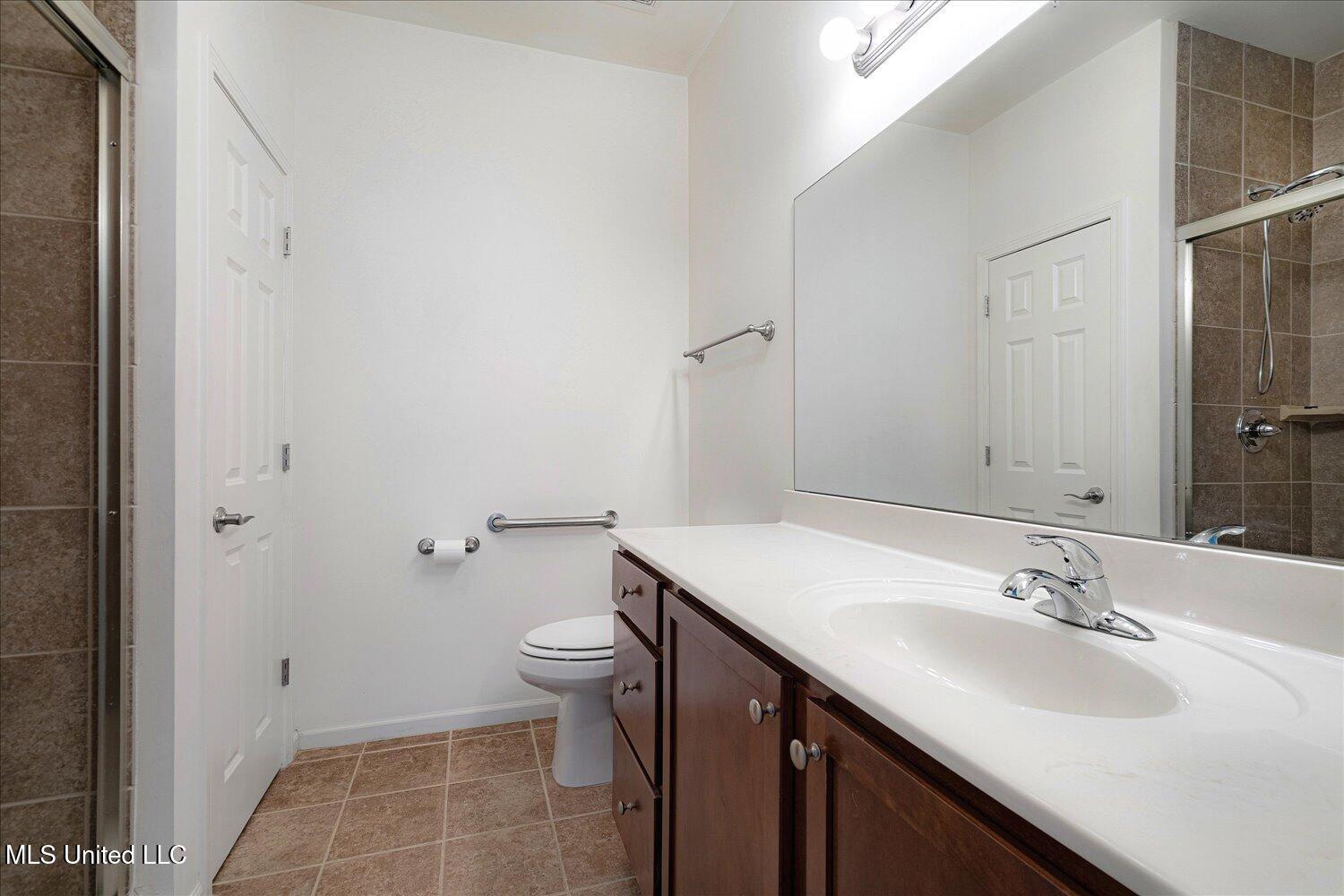 8817 Parkview Oaks Circle Property Photo 17