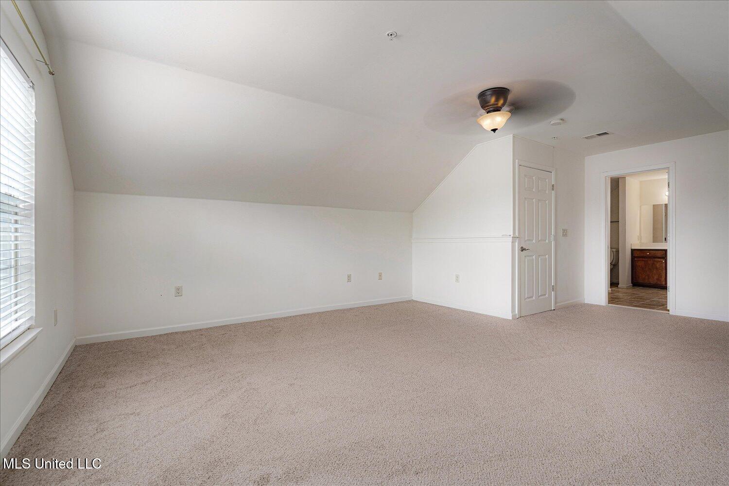 8817 Parkview Oaks Circle Property Photo 22