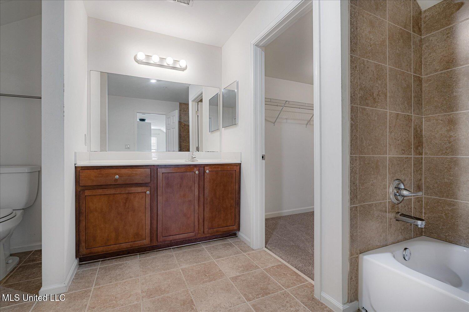 8817 Parkview Oaks Circle Property Photo 23