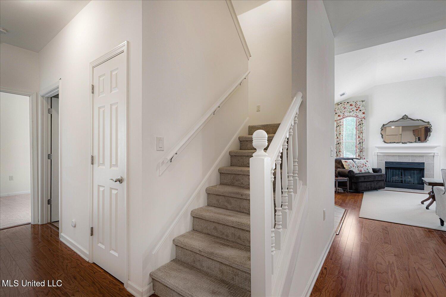 8817 Parkview Oaks Circle Property Photo 24