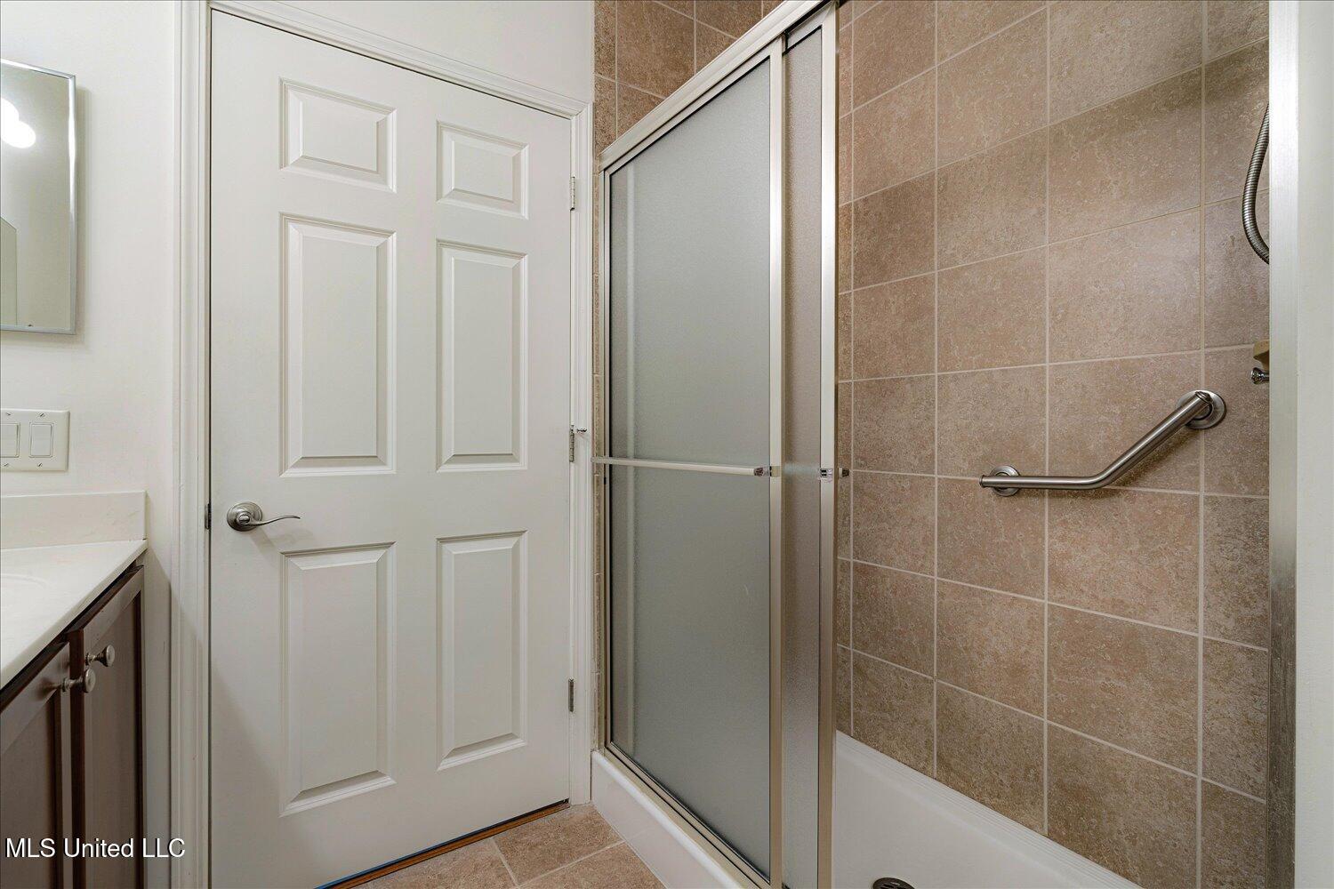 8817 Parkview Oaks Circle Property Photo 25