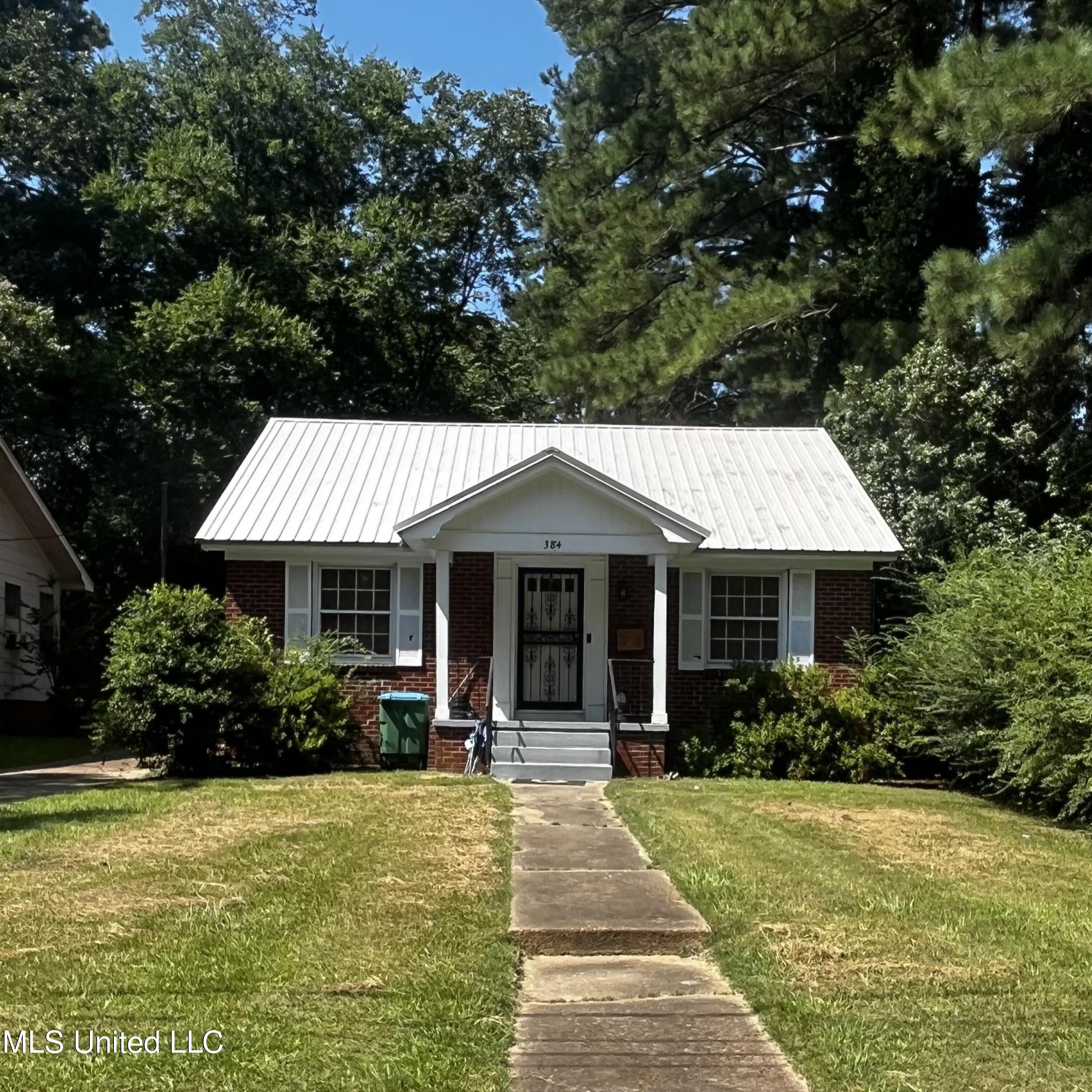 384 Jefferson Street Property Photo 1
