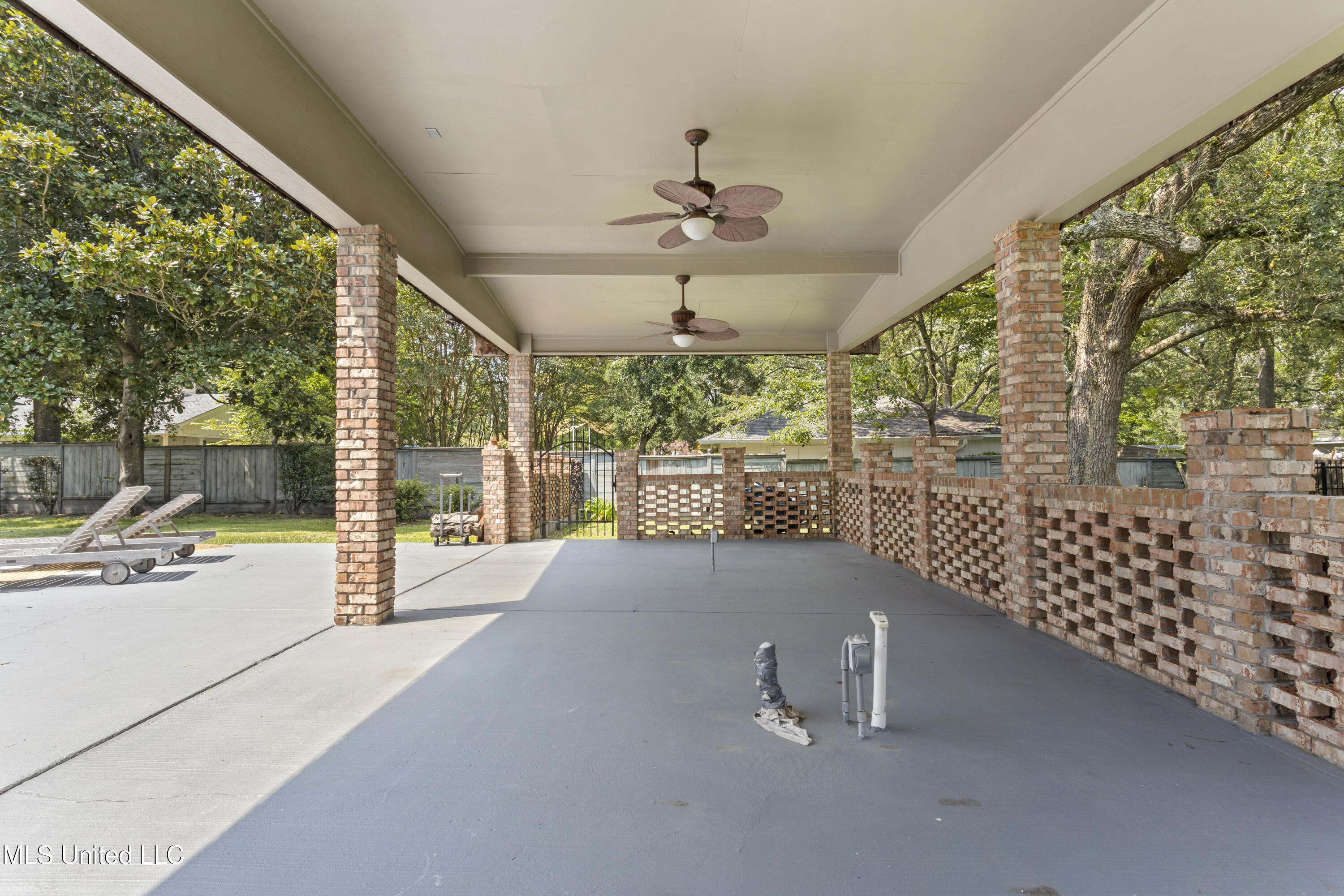 4106 Franklin Avenue Property Photo 4