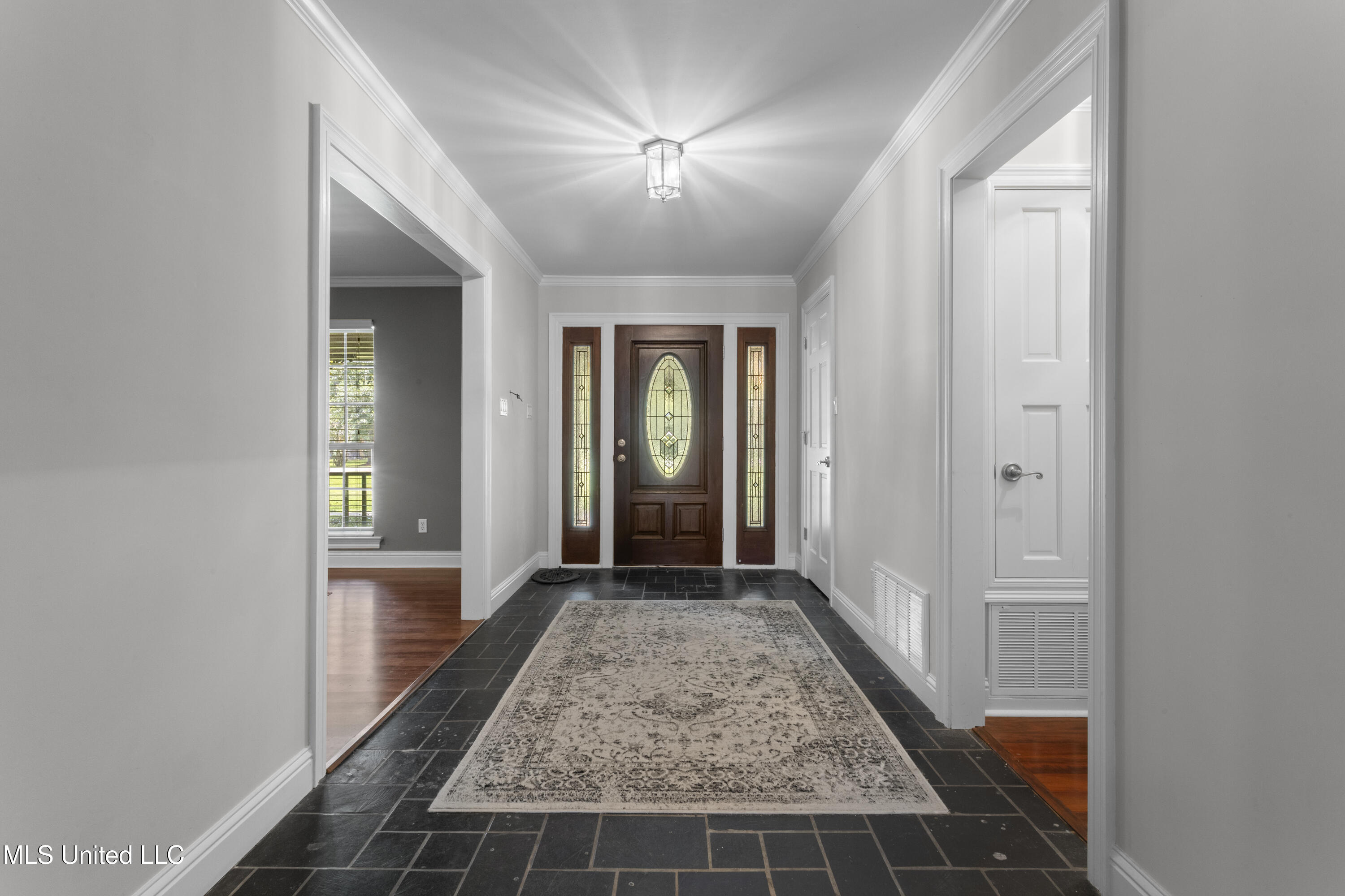 4106 Franklin Avenue Property Photo 6