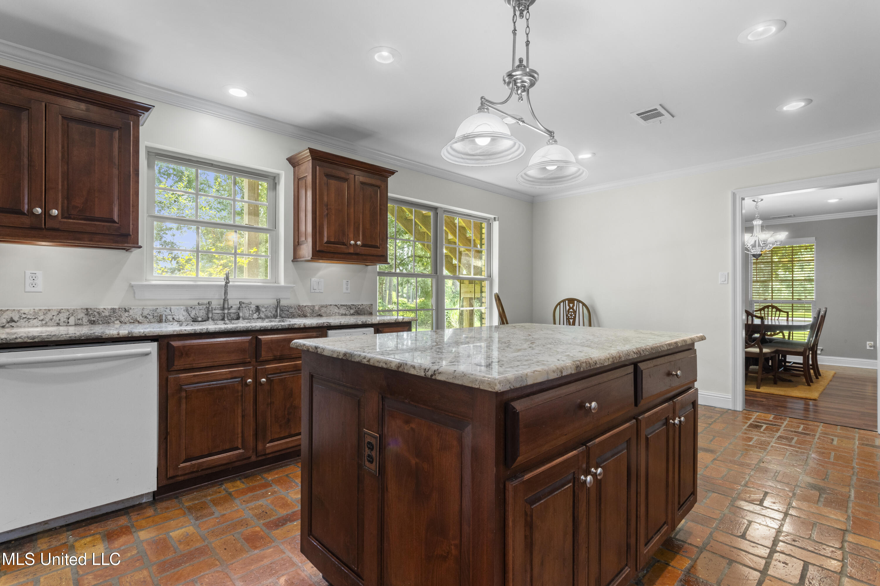 4106 Franklin Avenue Property Photo 15