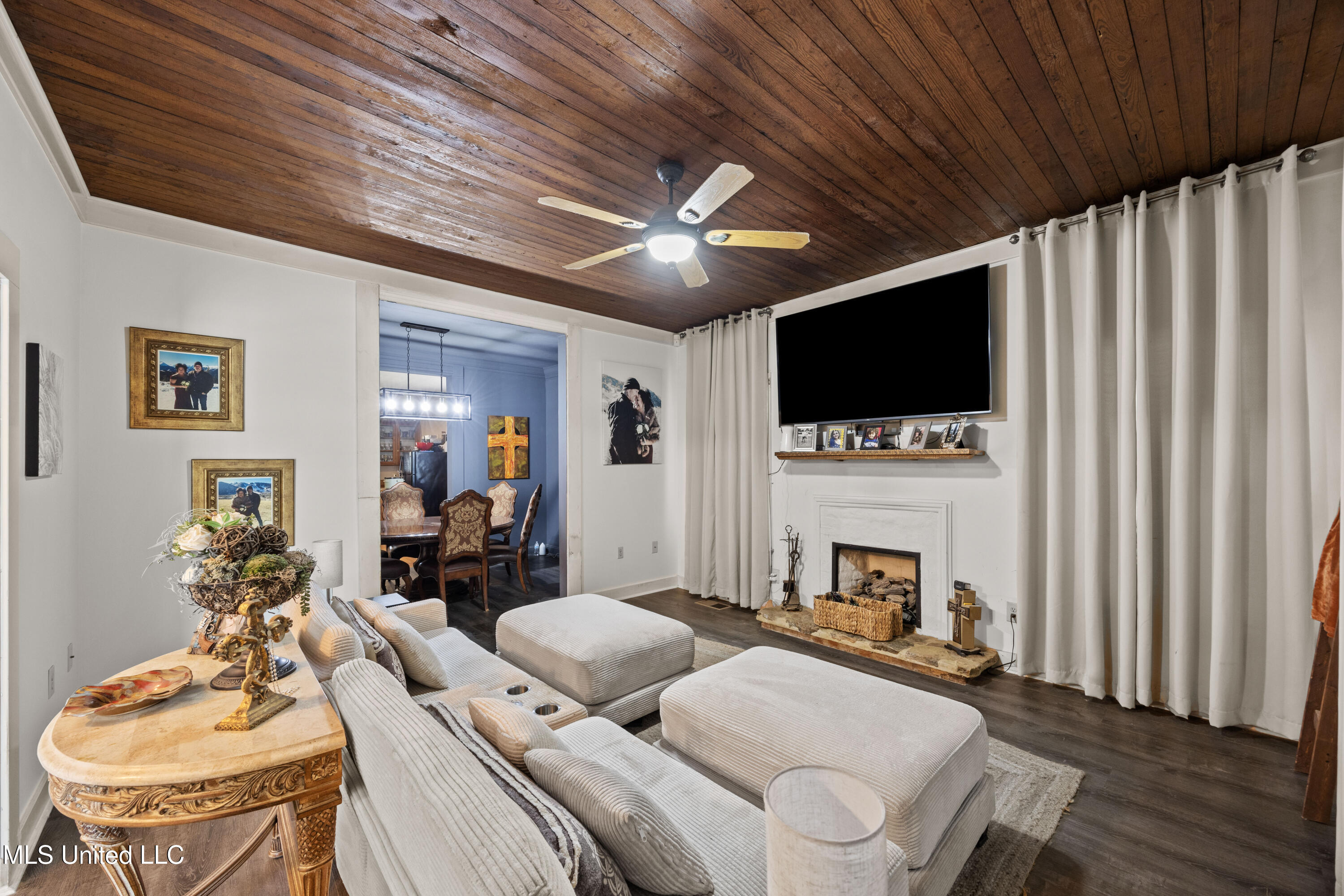 3200 Tower Road Property Photo 16