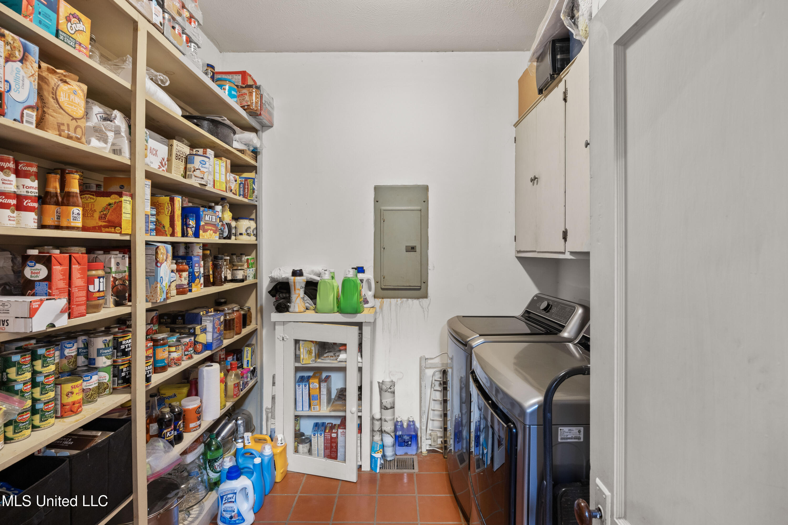 3200 Tower Road Property Photo 25