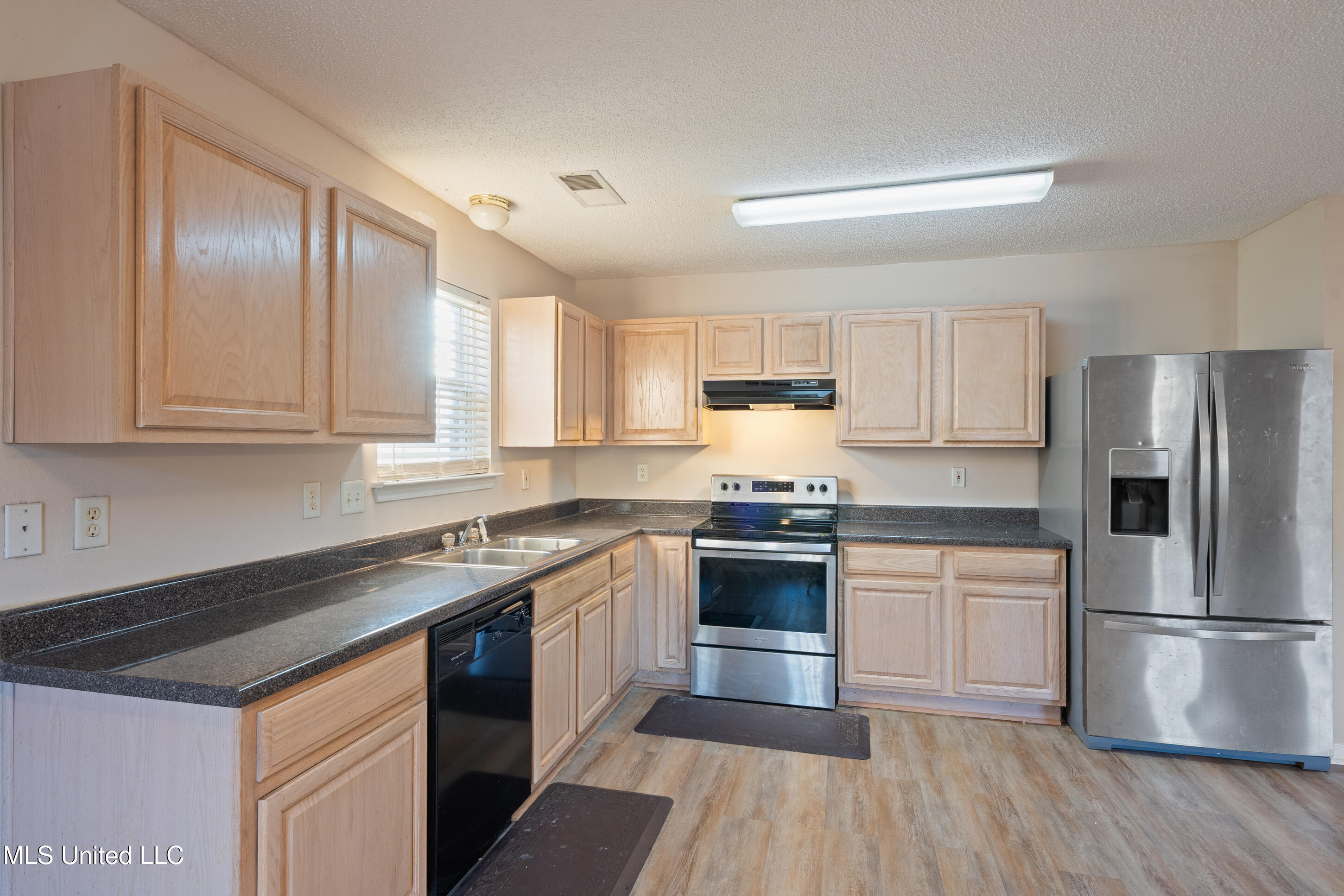 7338 Hunters Horn Drive Property Photo 8