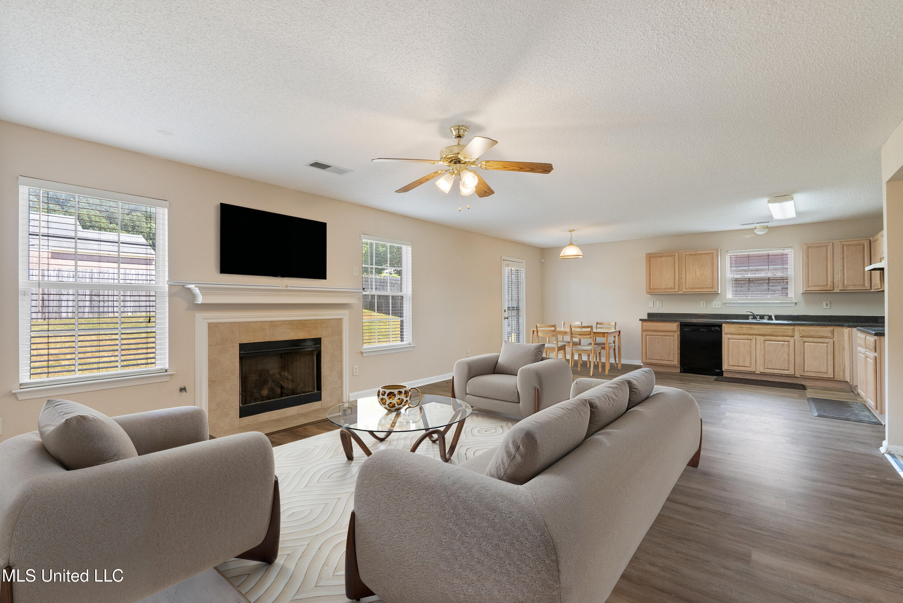 7338 Hunters Horn Drive Property Photo 11