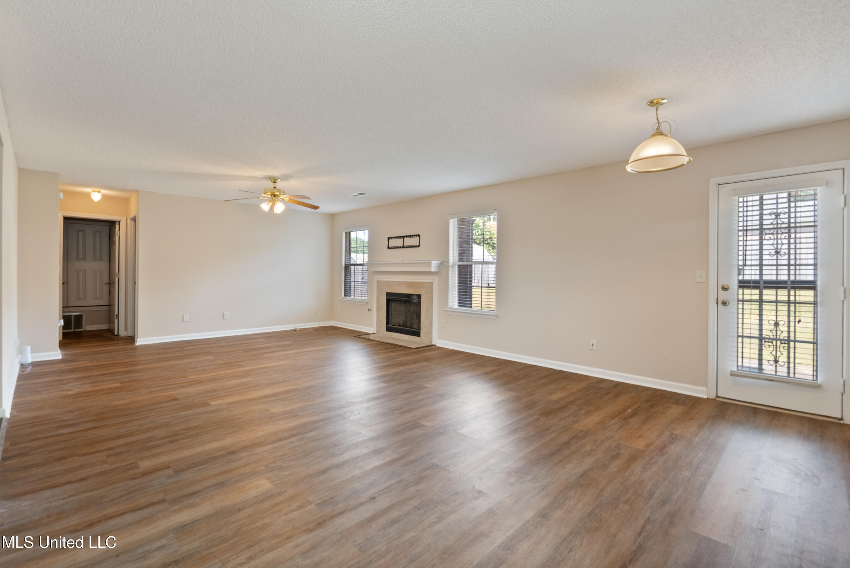 7338 Hunters Horn Drive Property Photo 12