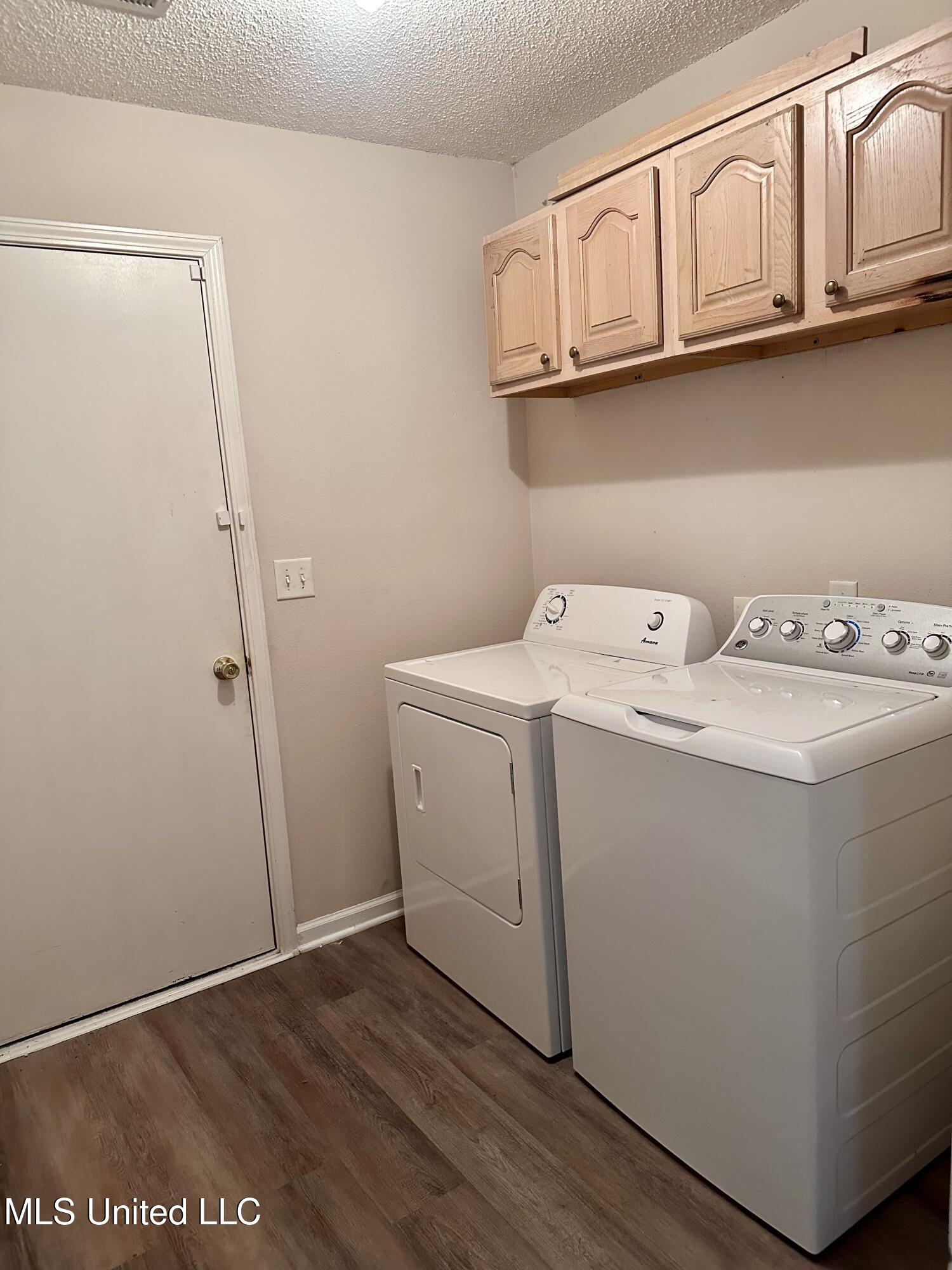 7338 Hunters Horn Drive Property Photo 15