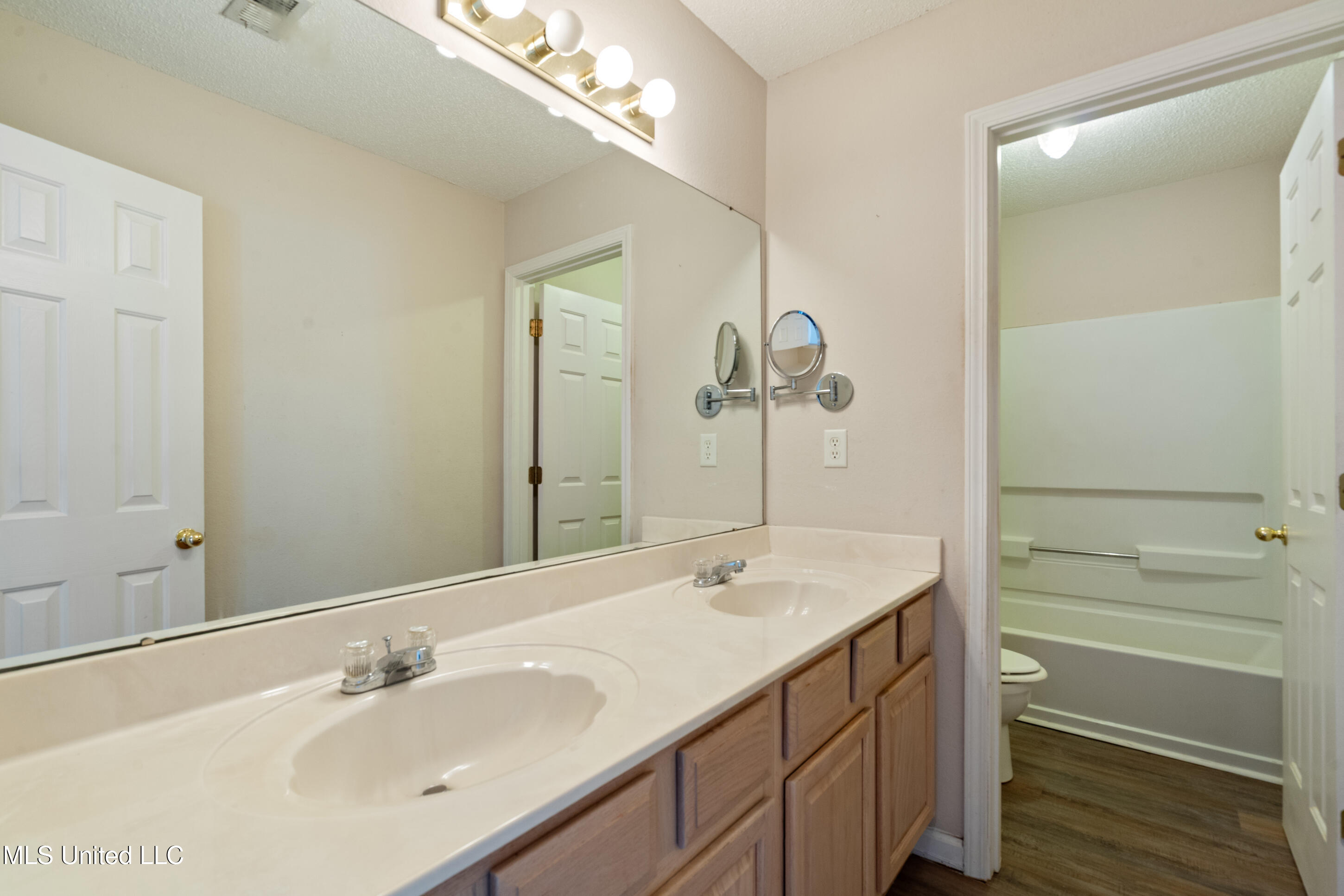 7338 Hunters Horn Drive Property Photo 31