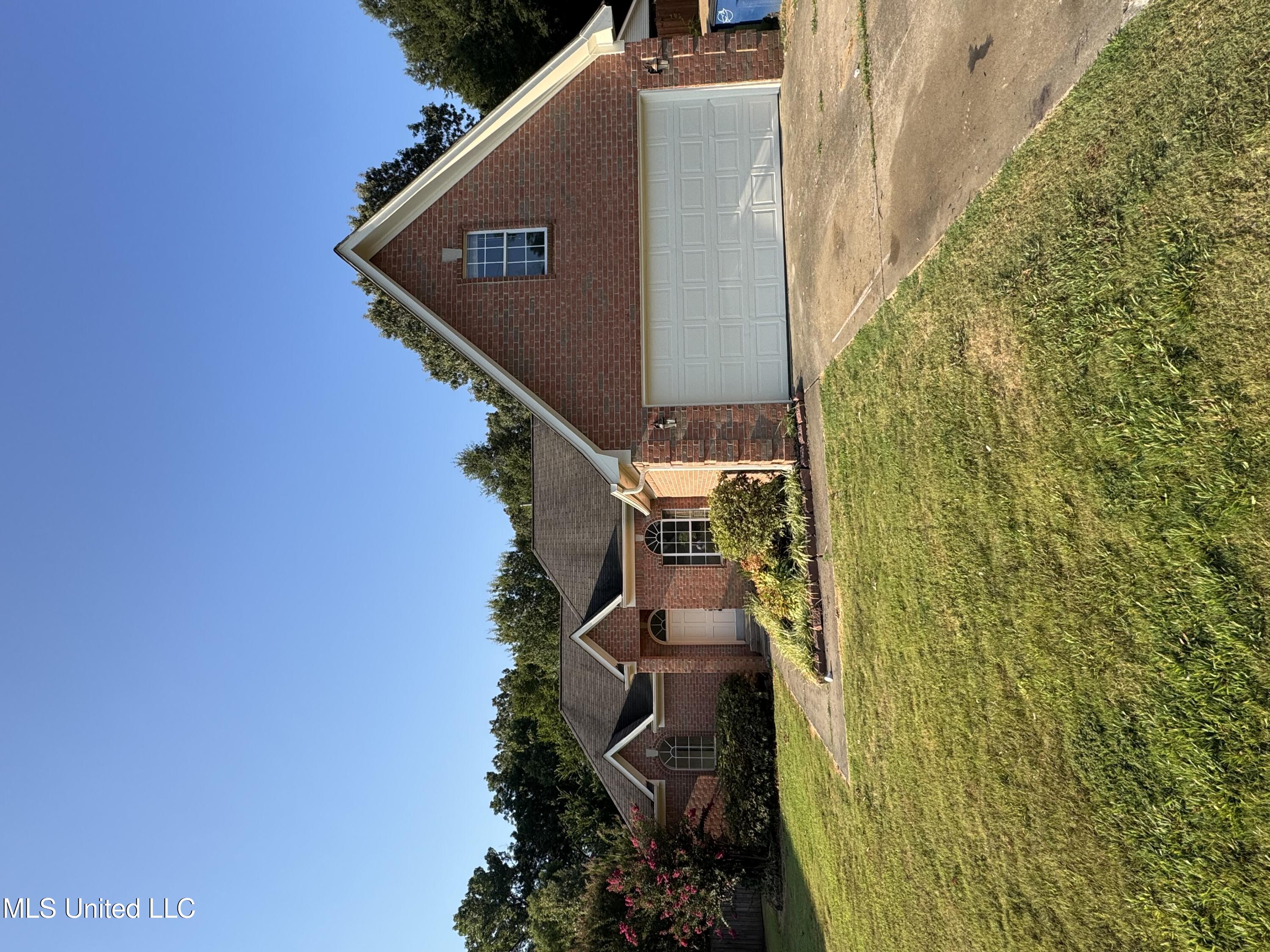 8853 Bell Ridge Drive Property Photo 1