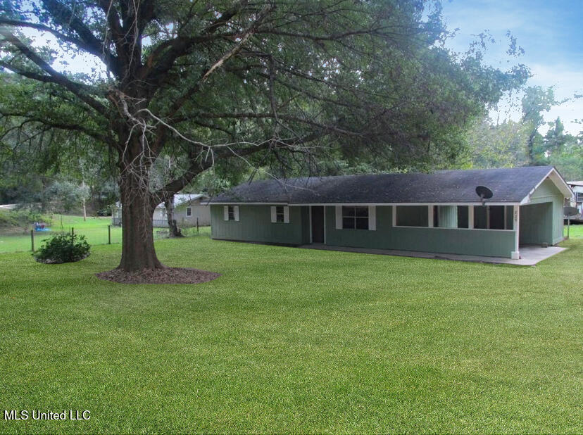 829 Kirkland Road Property Photo 1