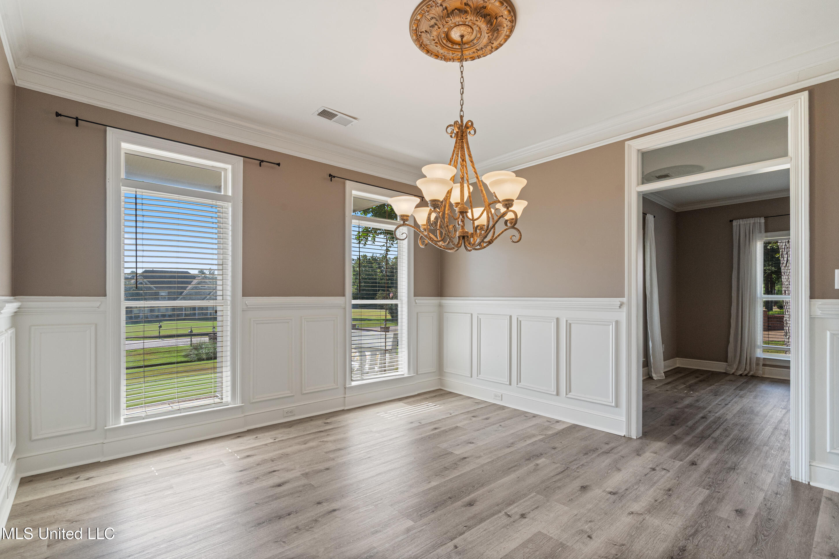 5137 Meadow Pointe Drive Property Photo 16