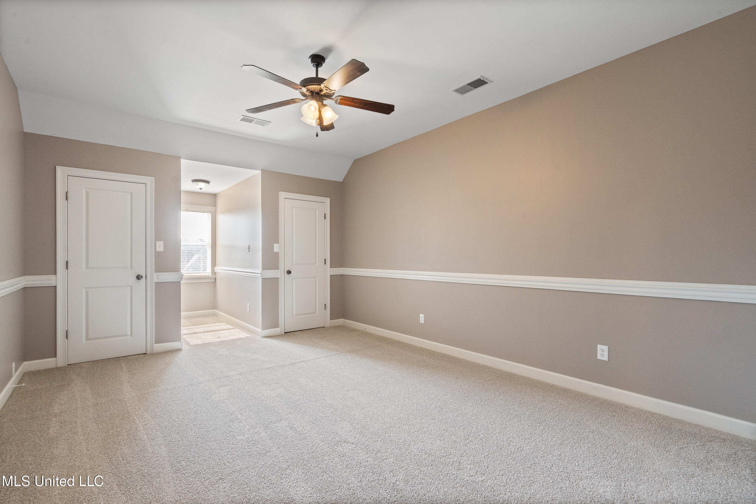 5137 Meadow Pointe Drive Property Photo 25