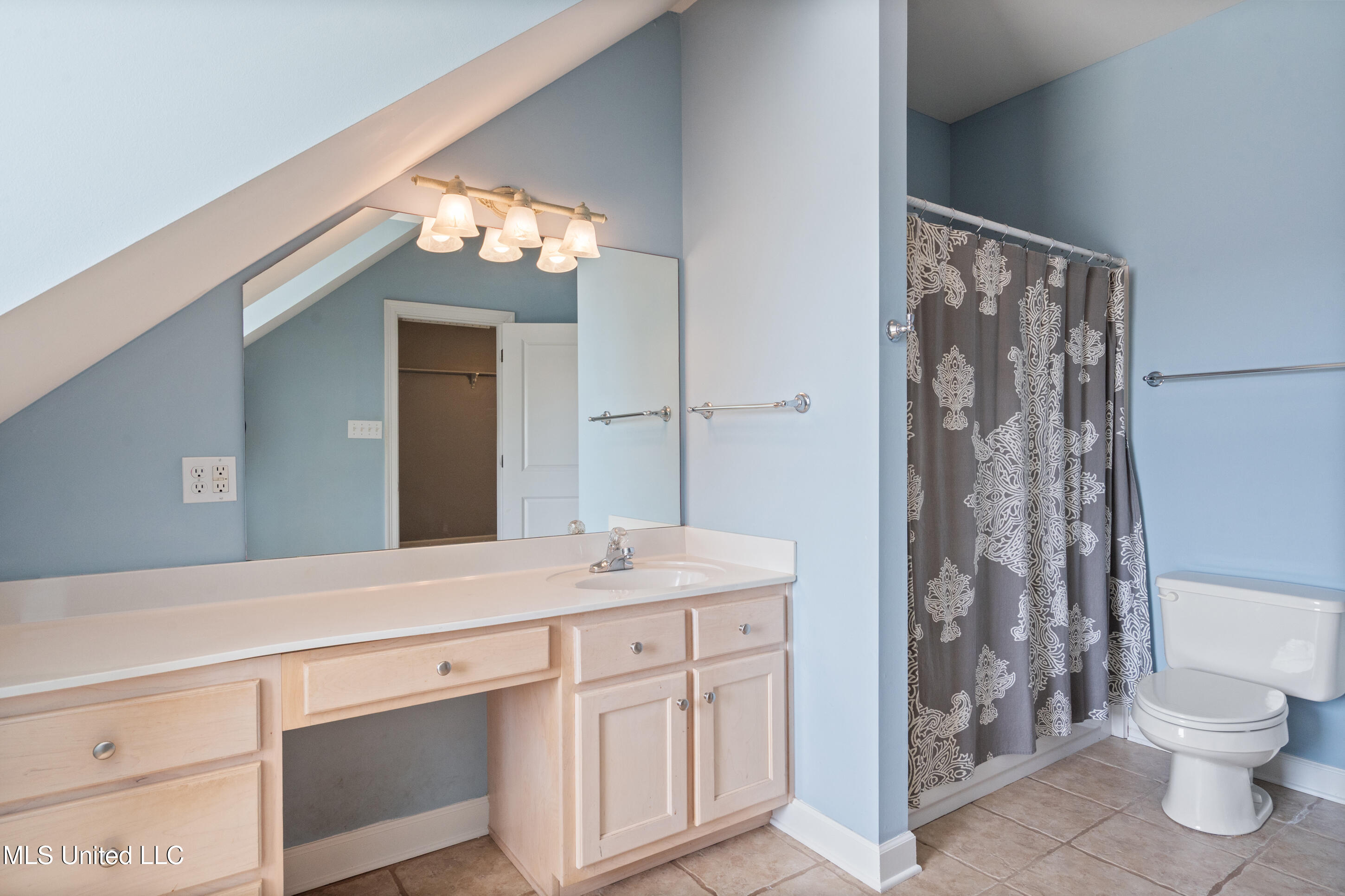 5137 Meadow Pointe Drive Property Photo 28