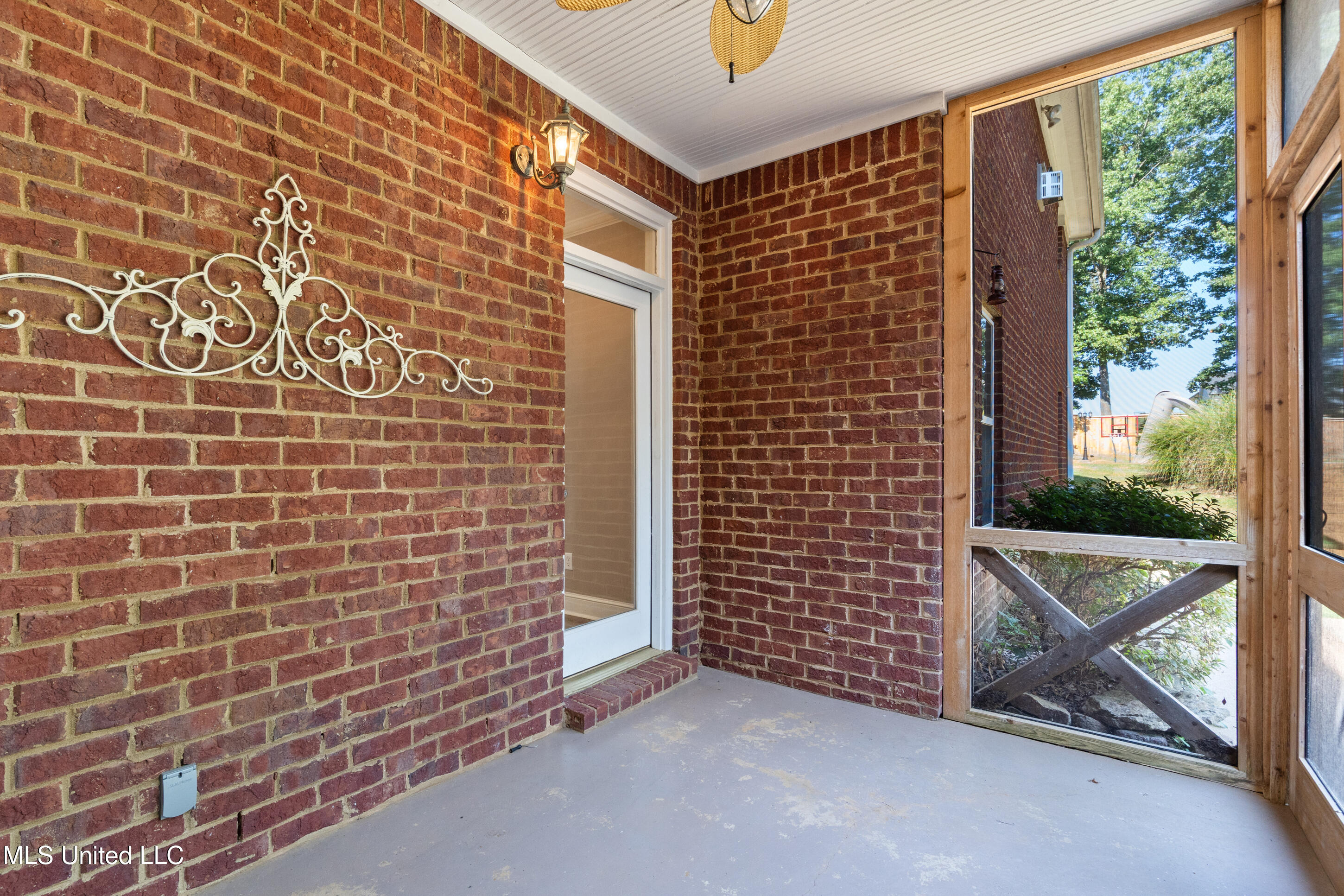 5137 Meadow Pointe Drive Property Photo 30