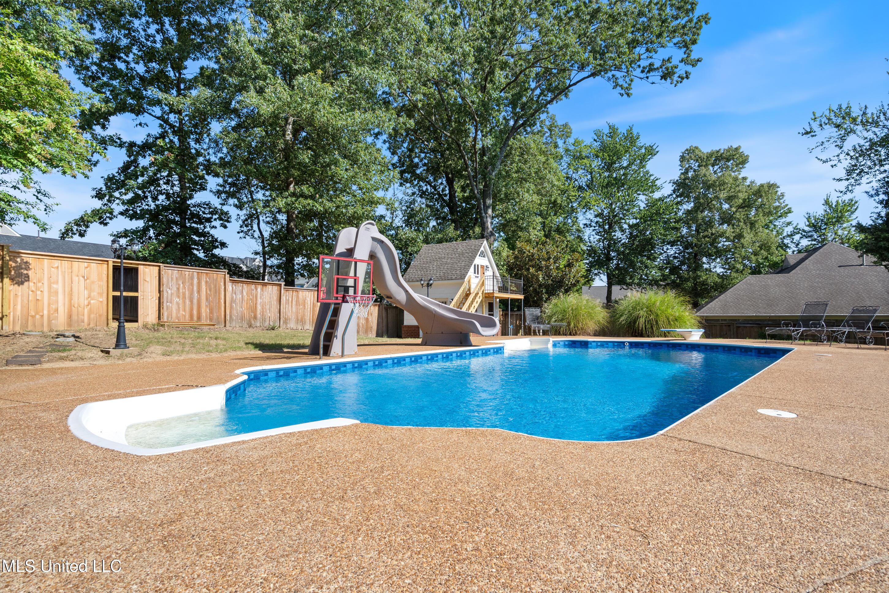5137 Meadow Pointe Drive Property Photo 32