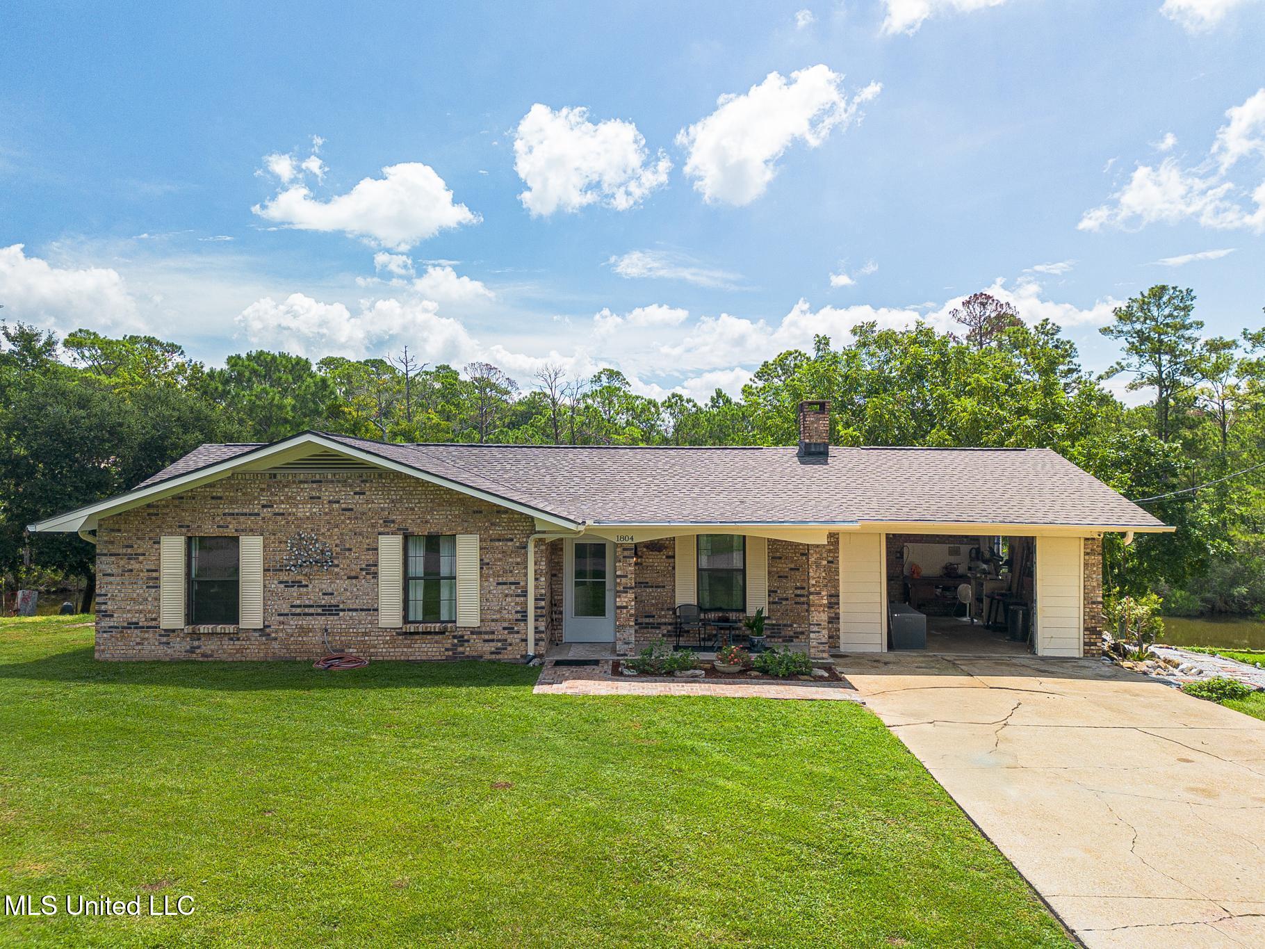 1804 Seacrest Drive Property Photo 1