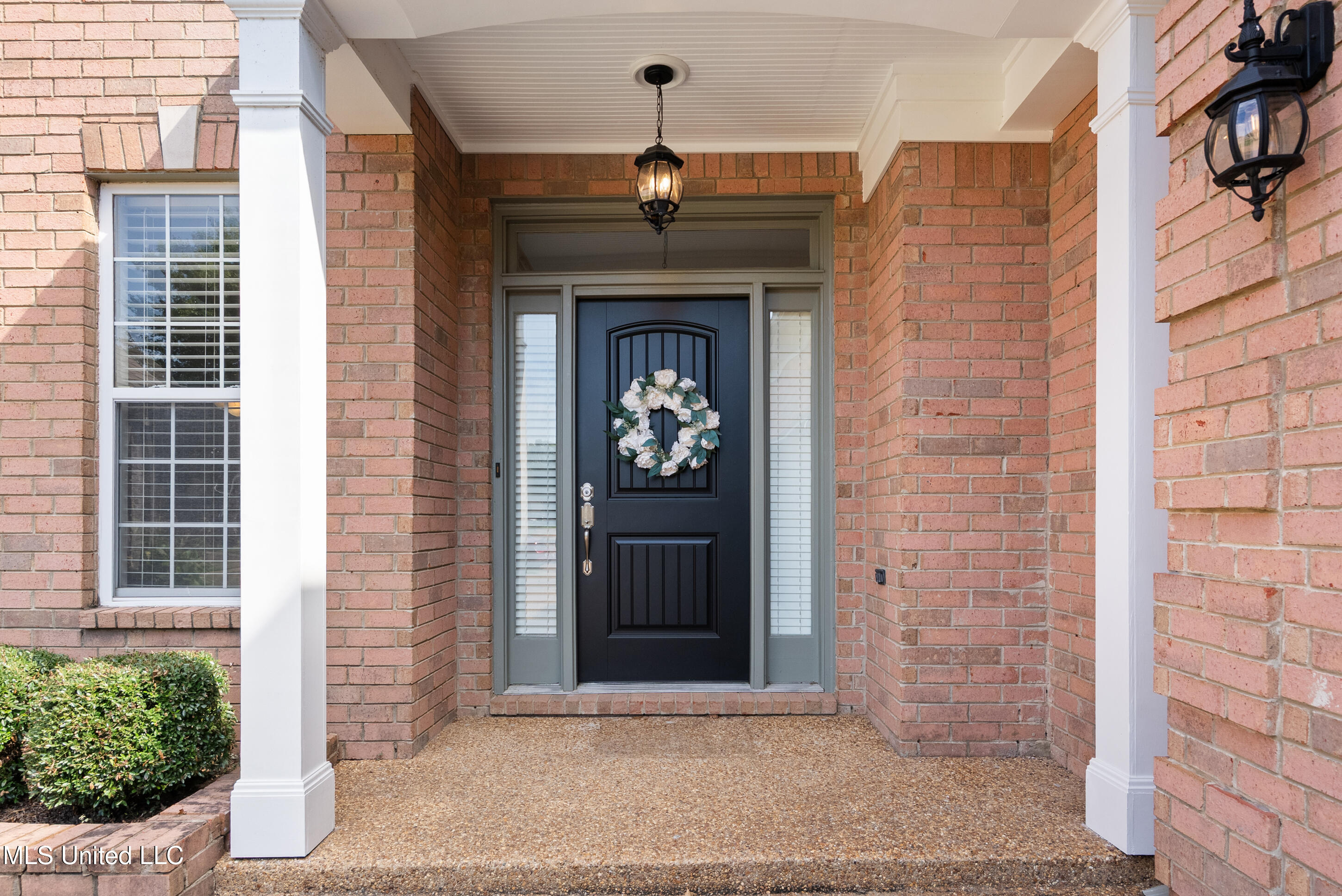 7056 Apache Drive Property Photo 2