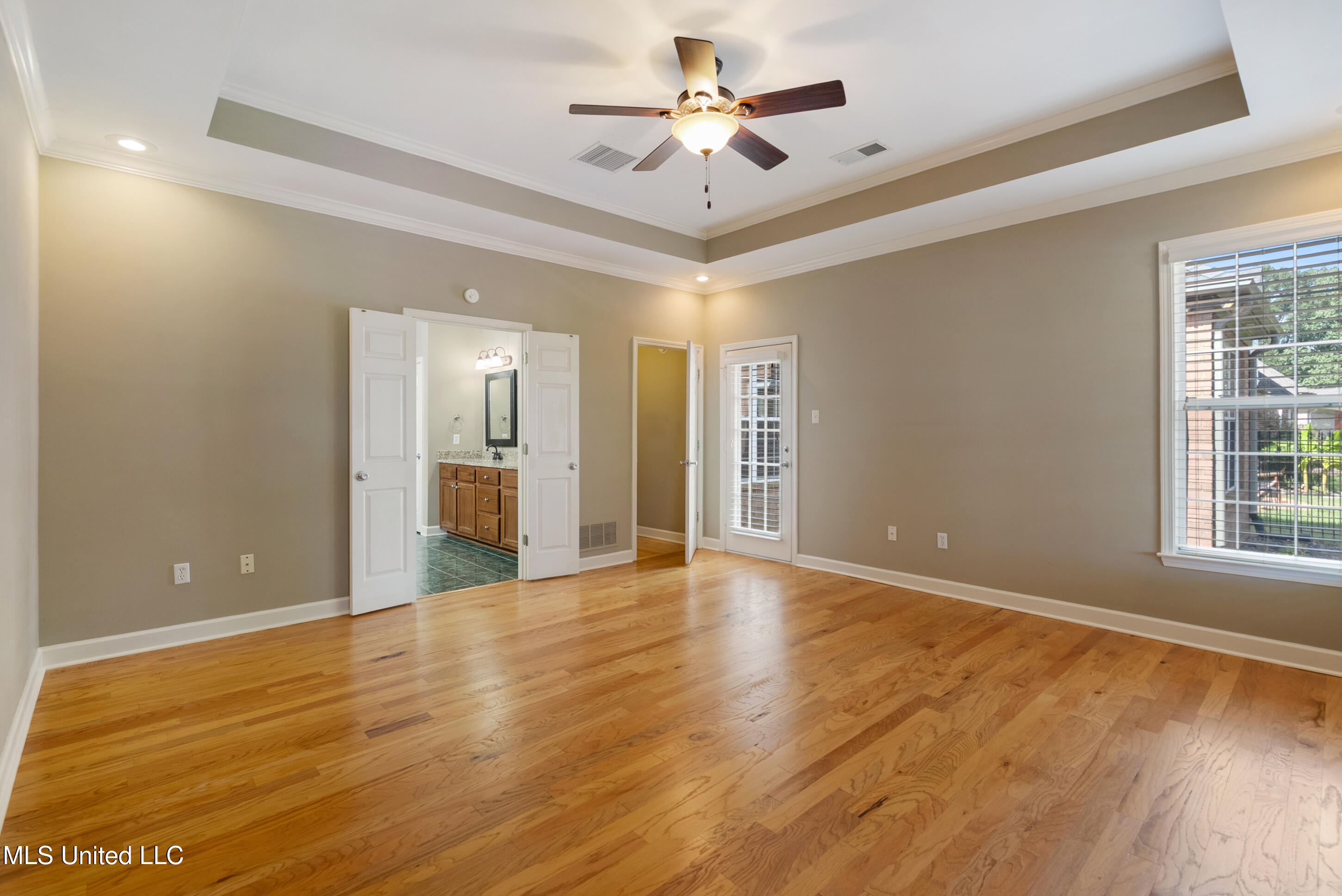 7056 Apache Drive Property Photo 13