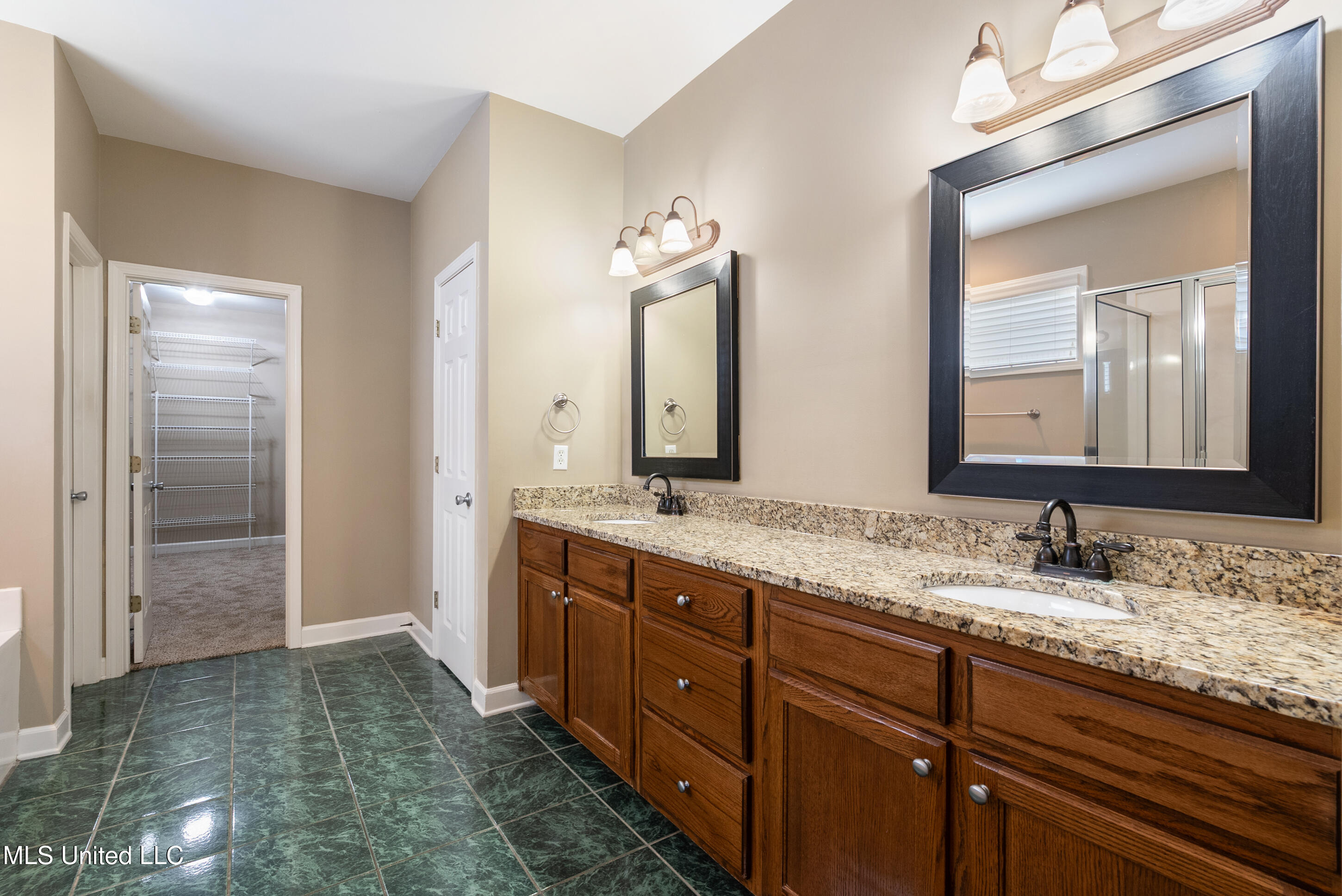 7056 Apache Drive Property Photo 14