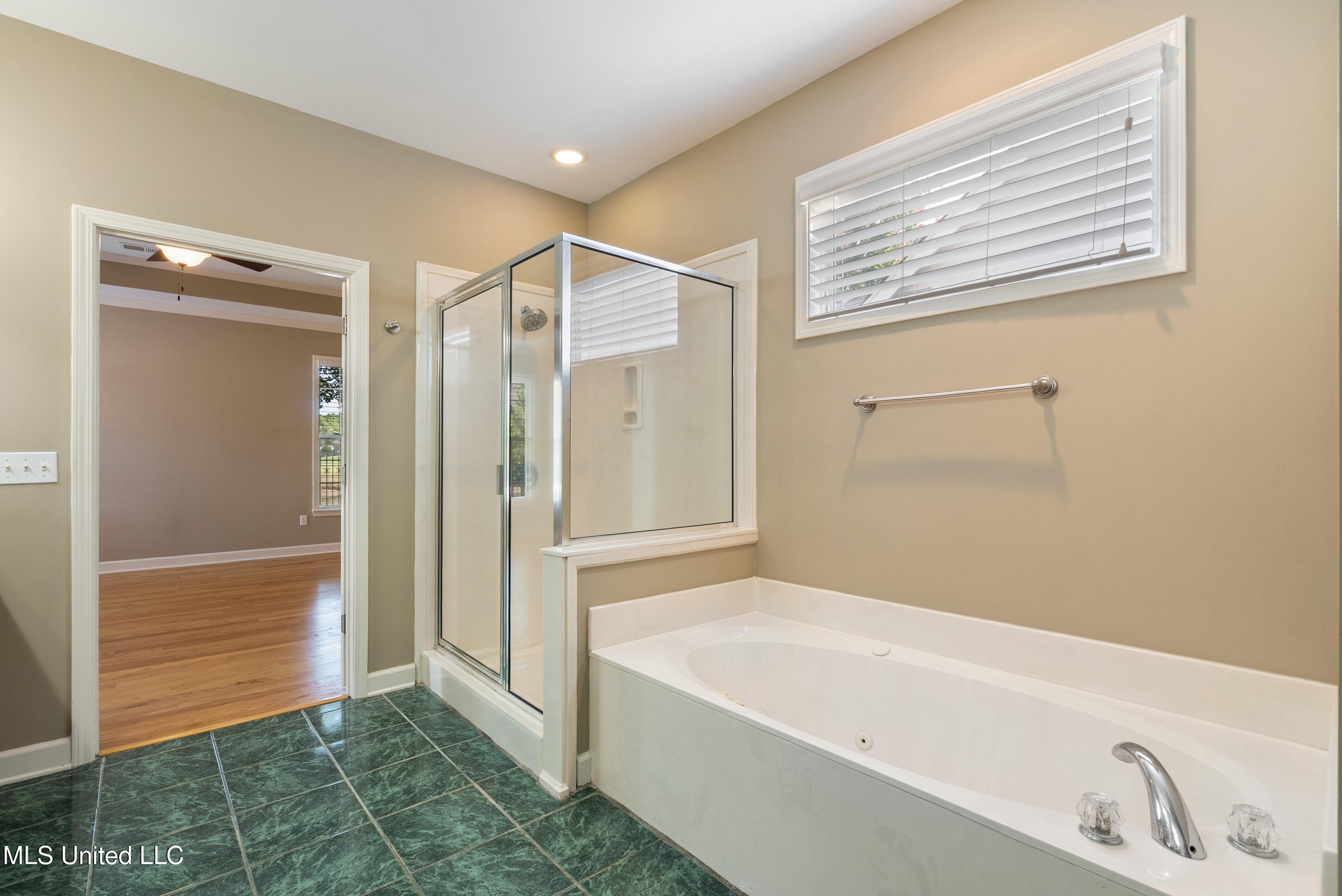 7056 Apache Drive Property Photo 15