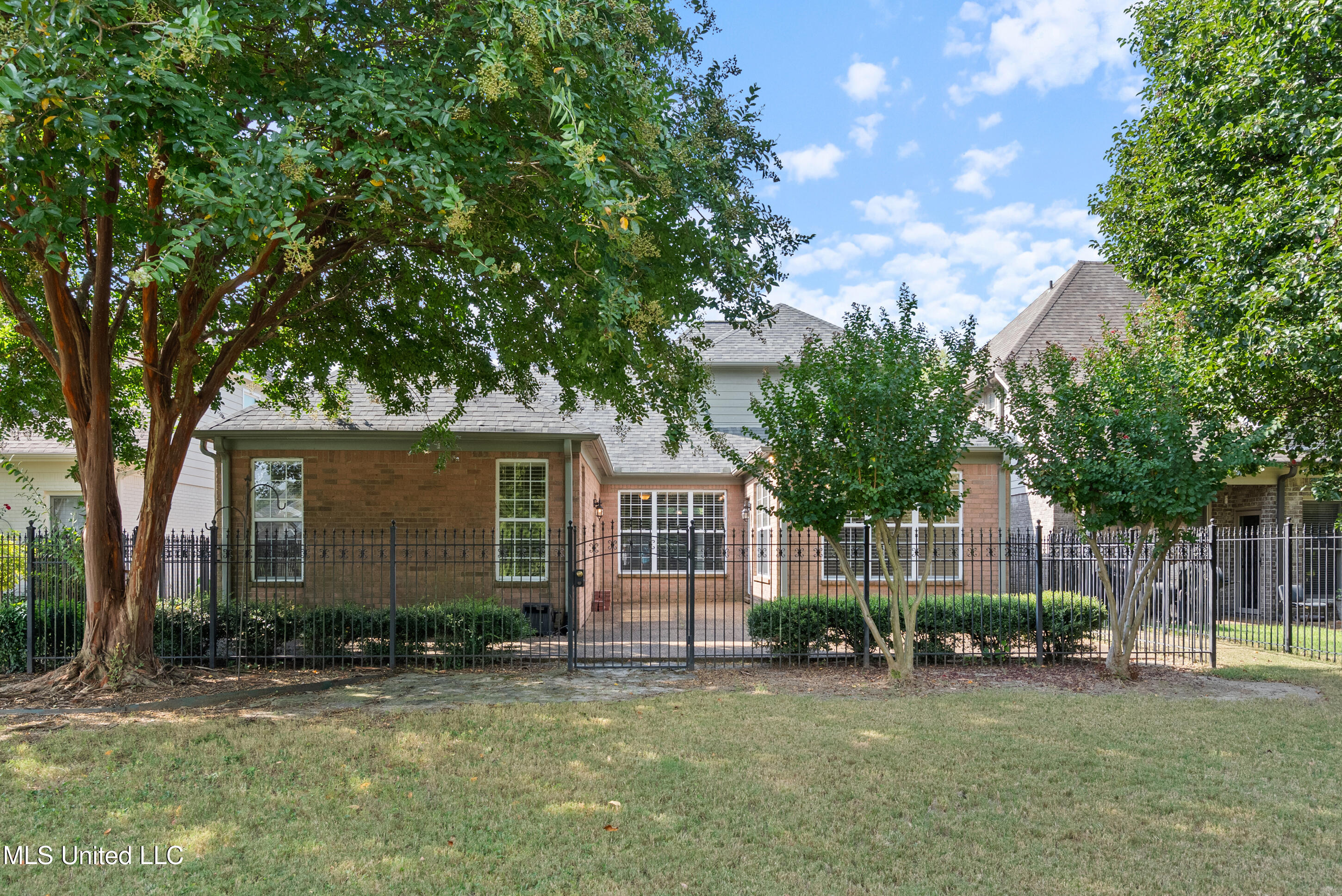 7056 Apache Drive Property Photo 29