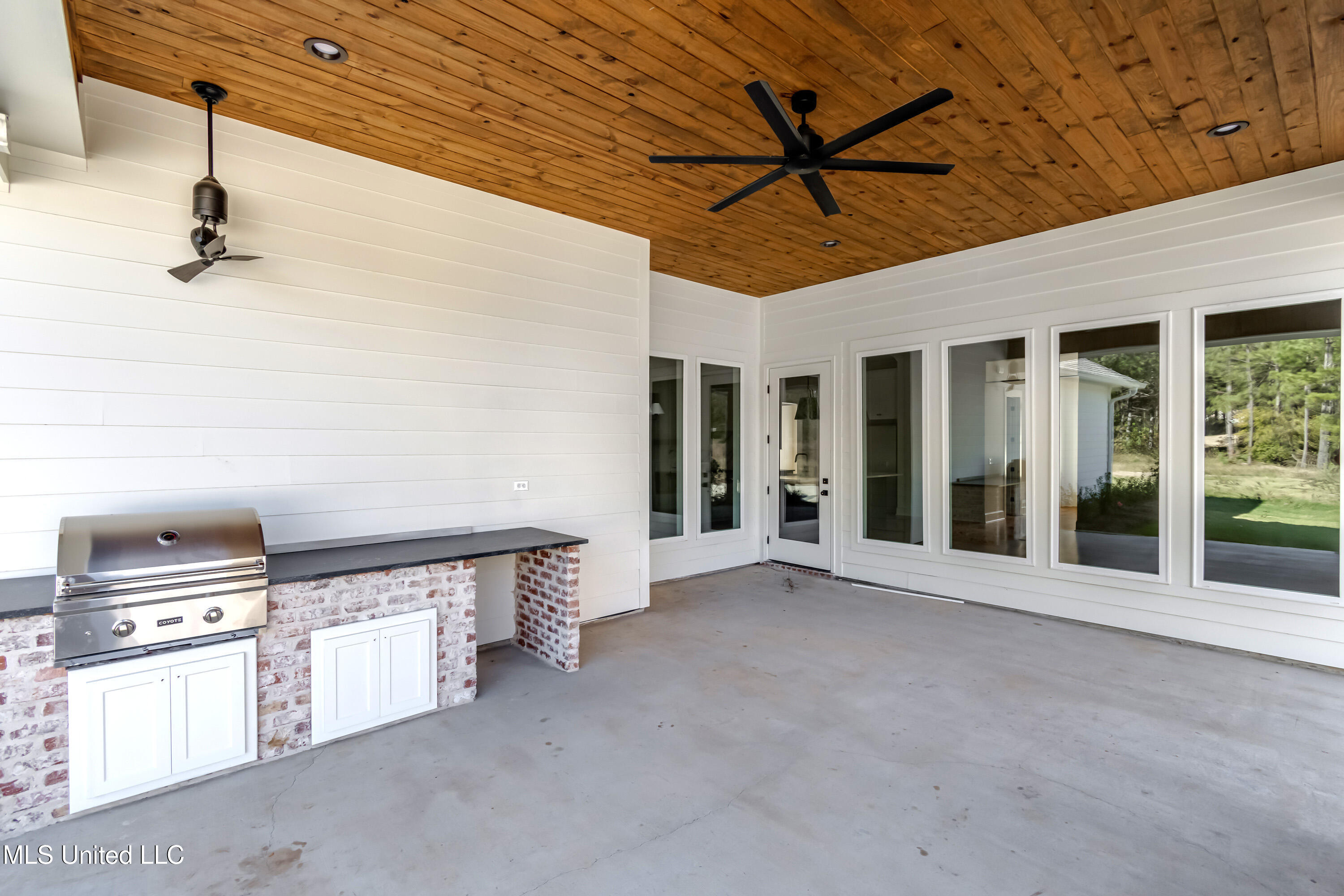625 Big Valley Loop Property Photo 9