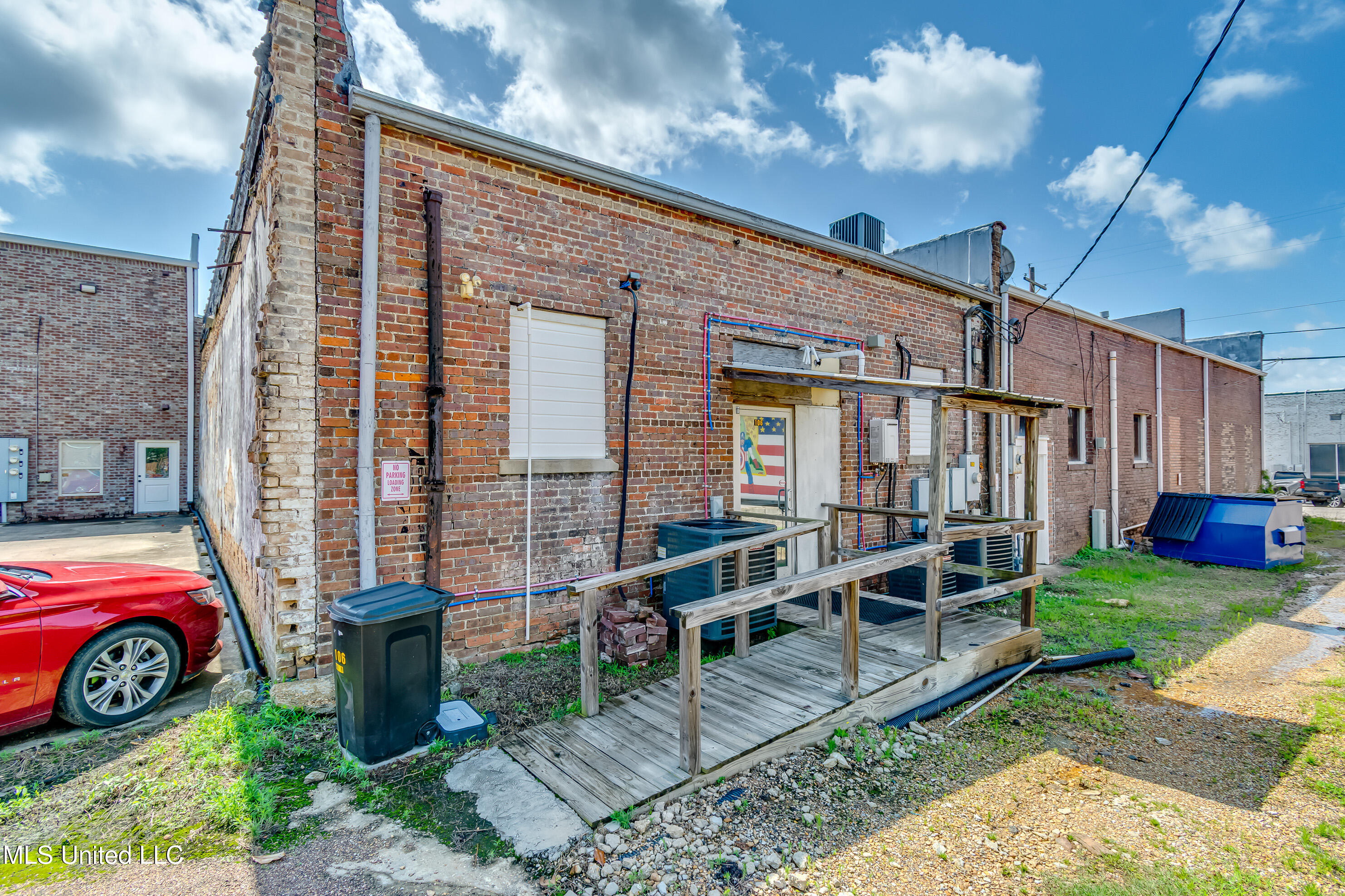 106 Main Avenue Property Photo 28