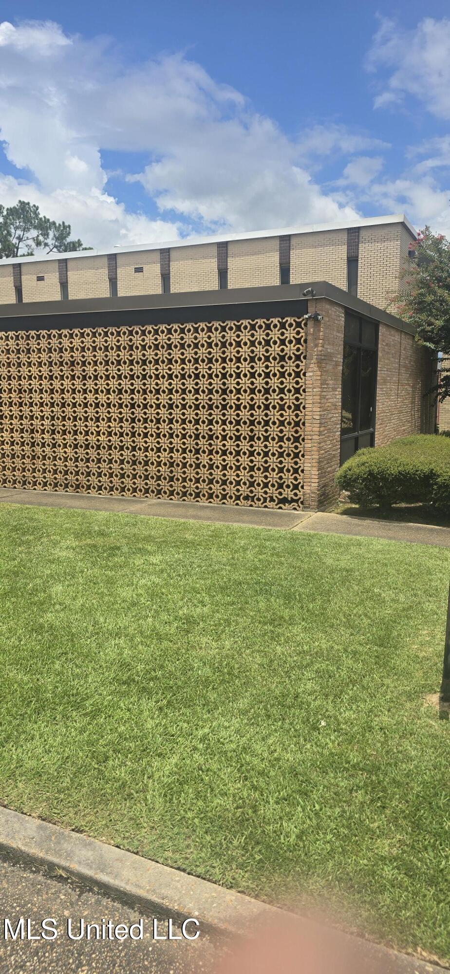 4515 Office Park Drive Property Photo 4