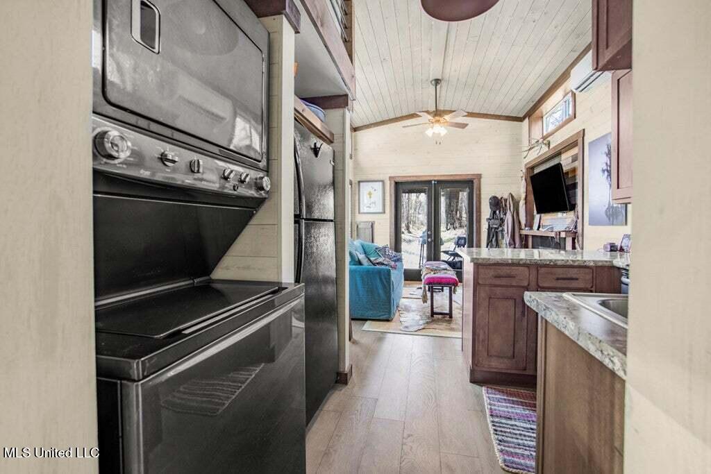 200 Robert Williams Road Property Photo 9