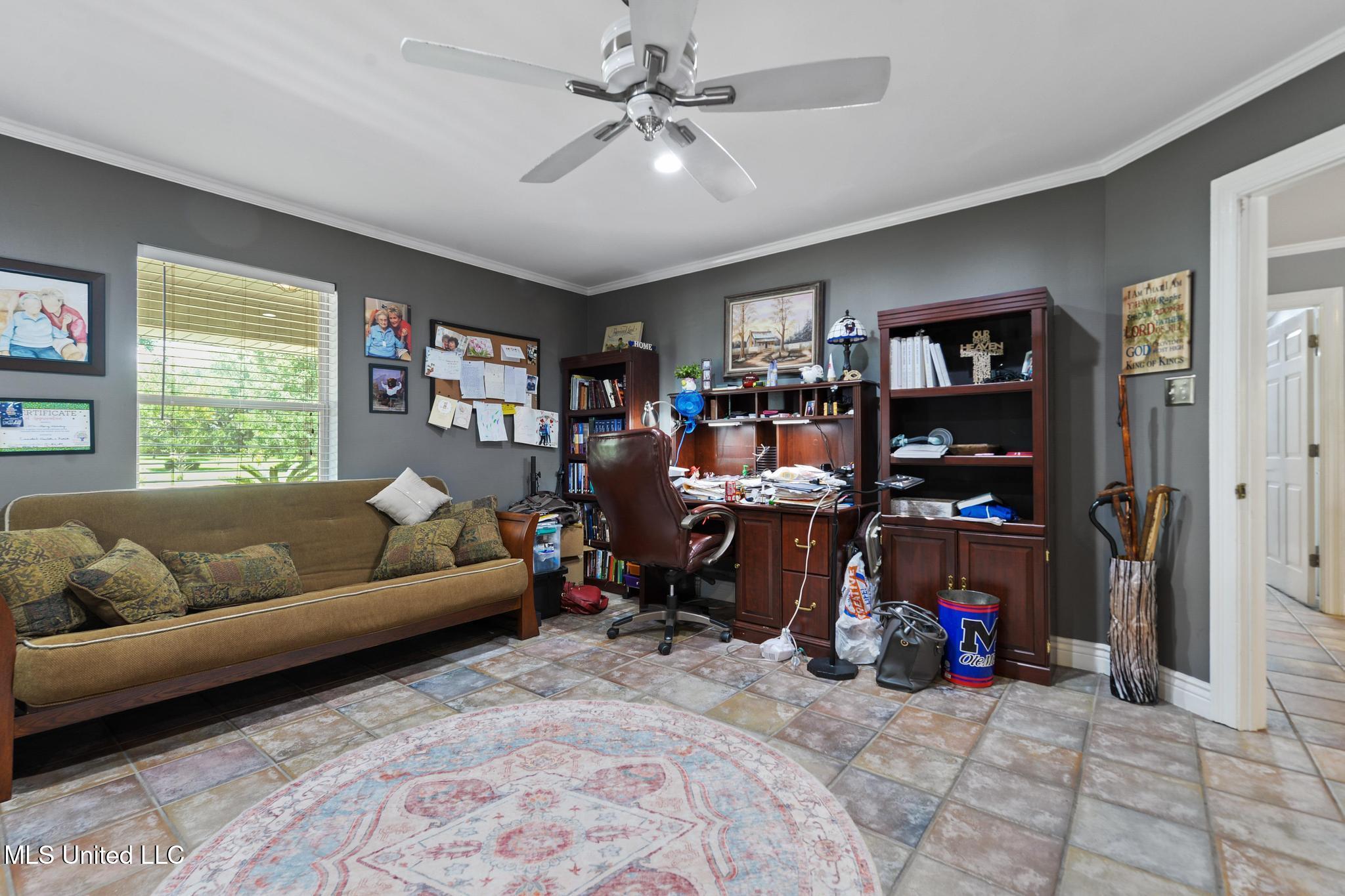 19085 Commission Road Property Photo 9