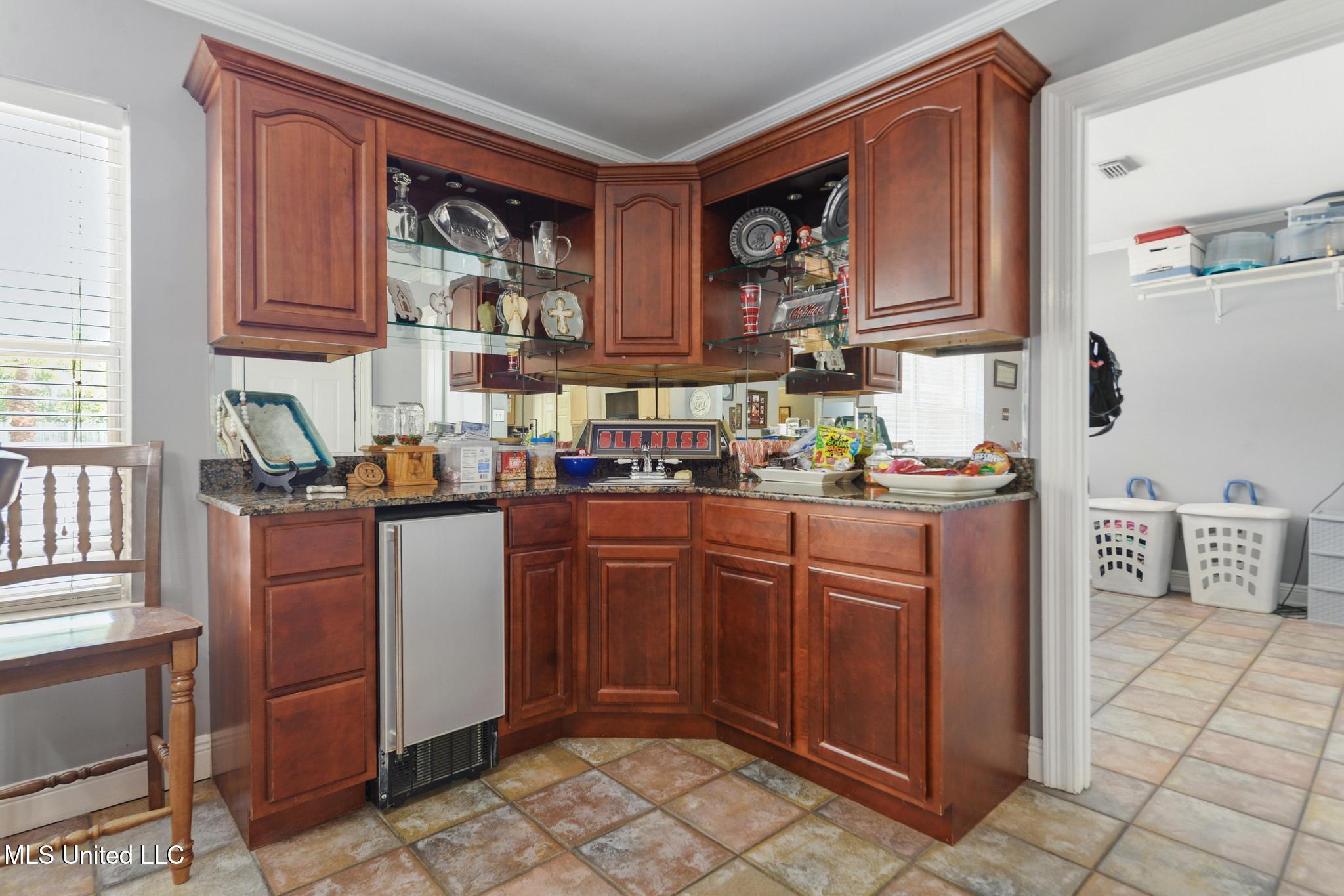 19085 Commission Road Property Photo 10