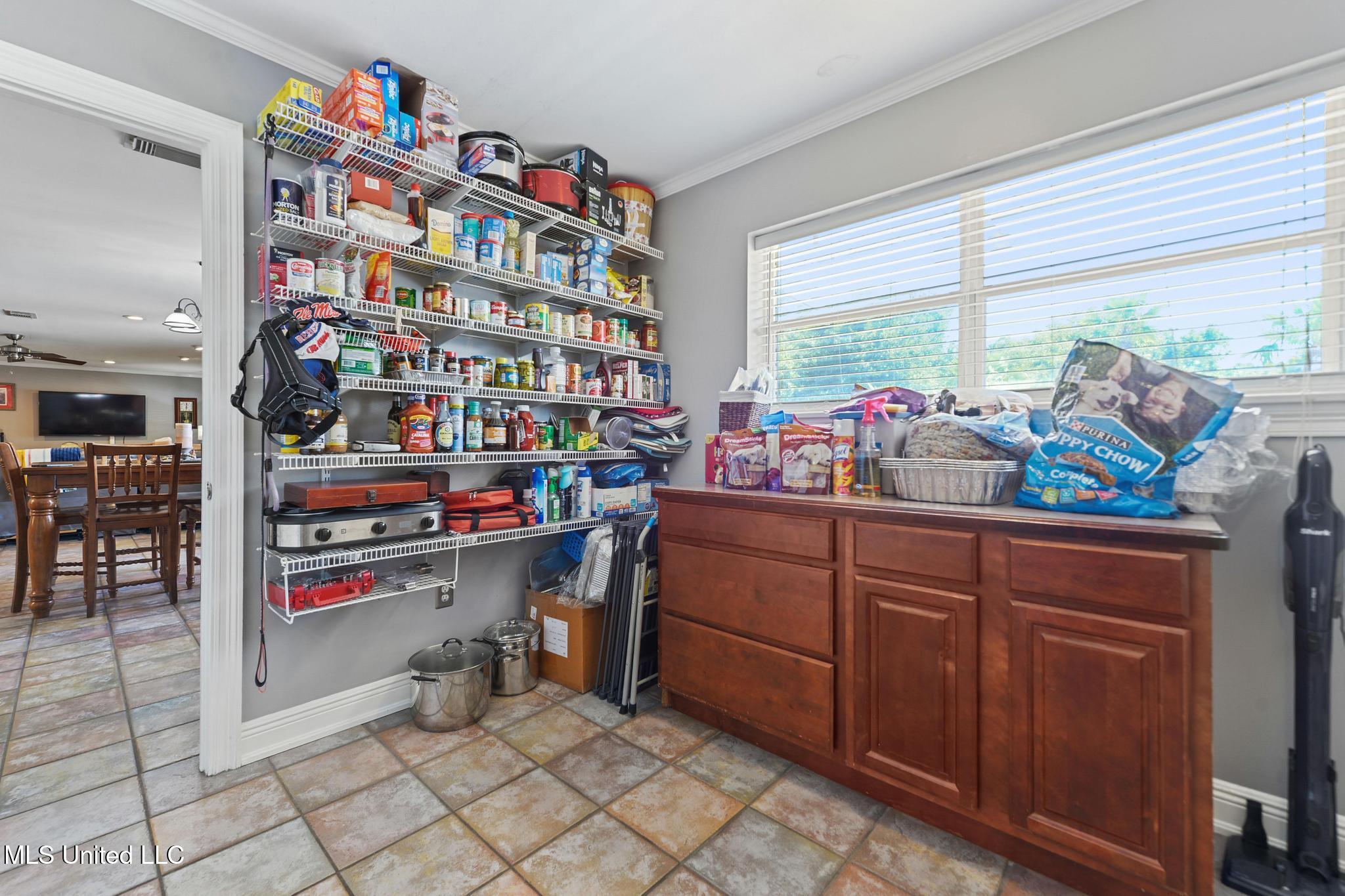 19085 Commission Road Property Photo 15