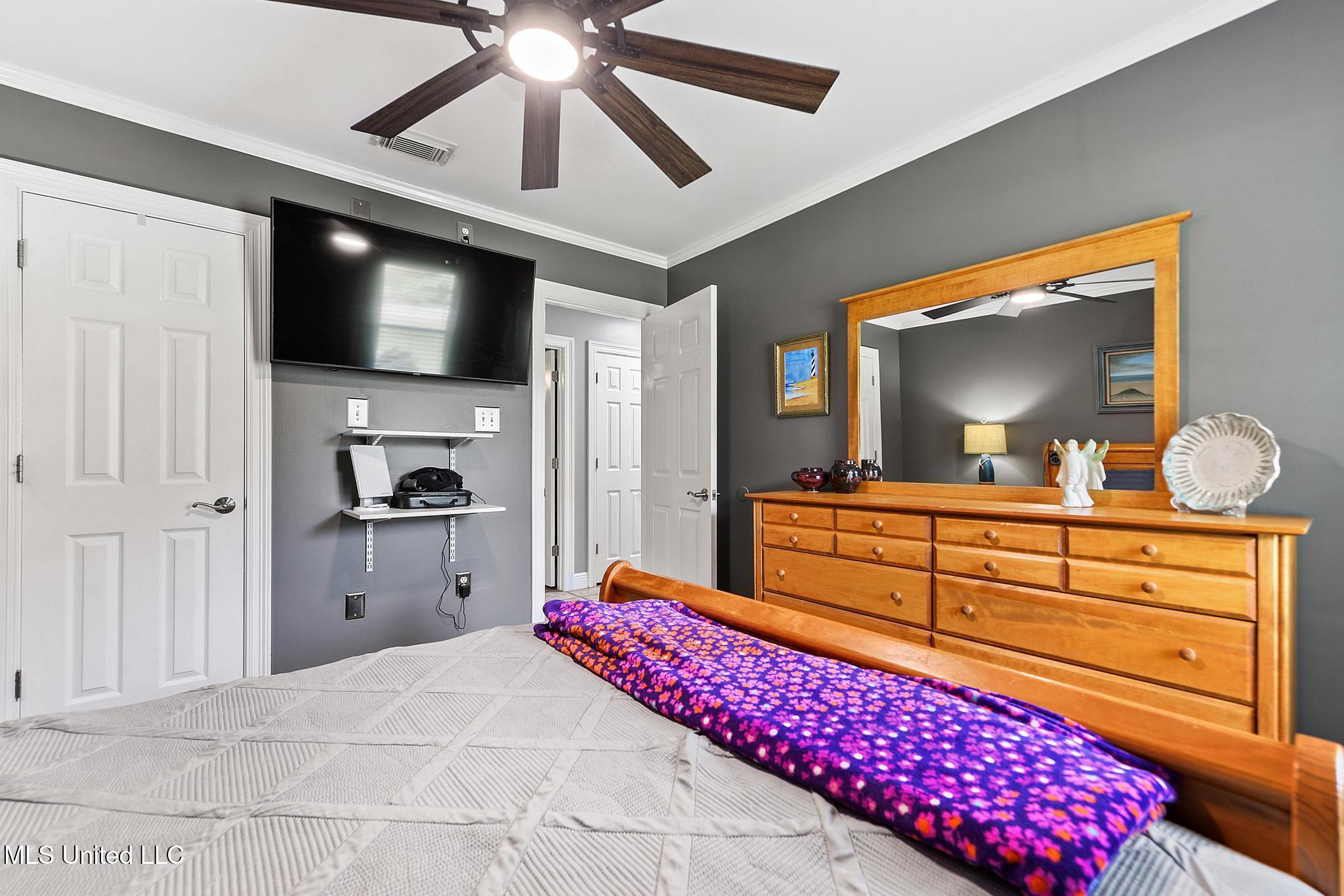 19085 Commission Road Property Photo 24