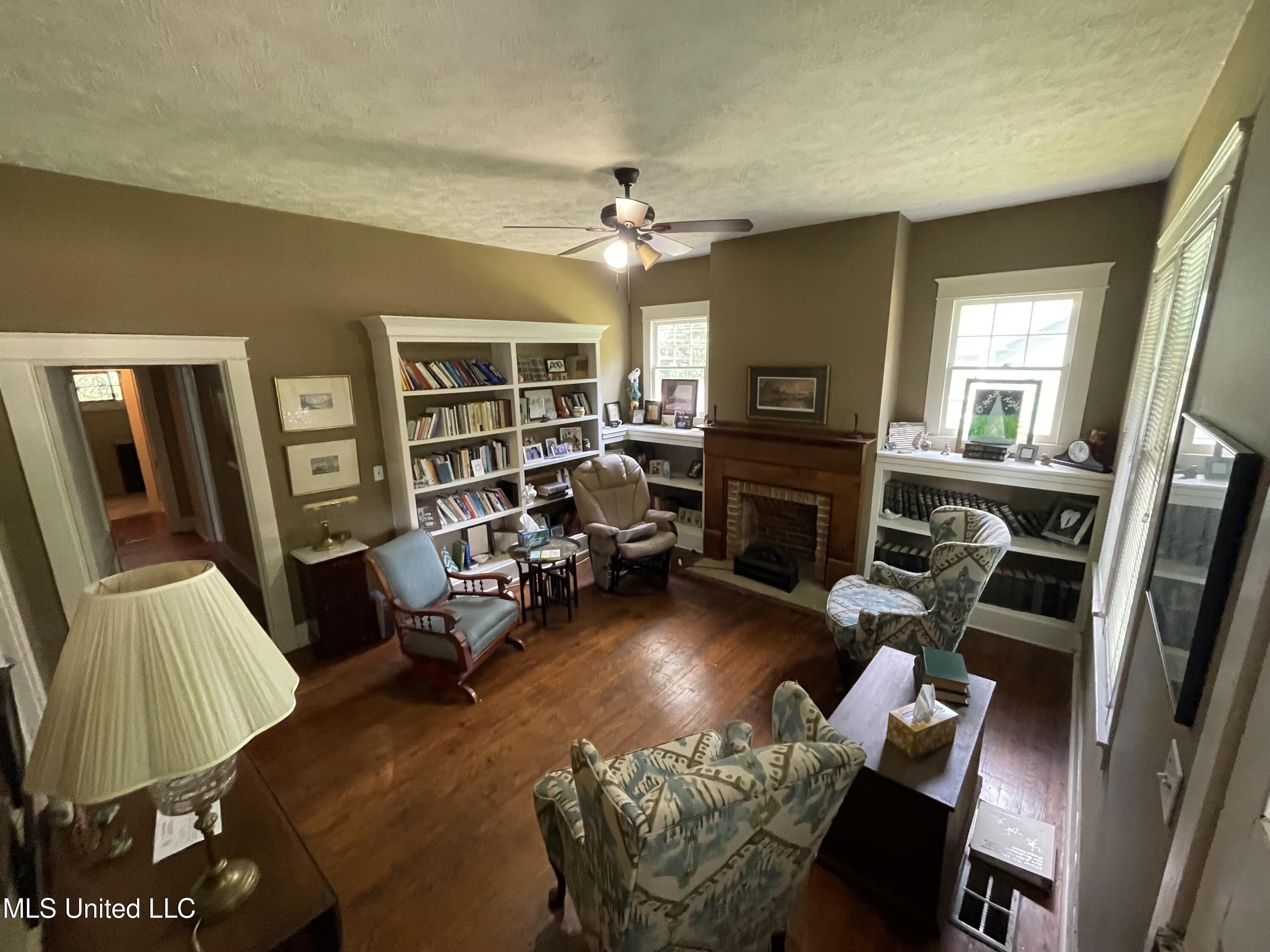 115 North Cleveland Avenue Property Photo 2