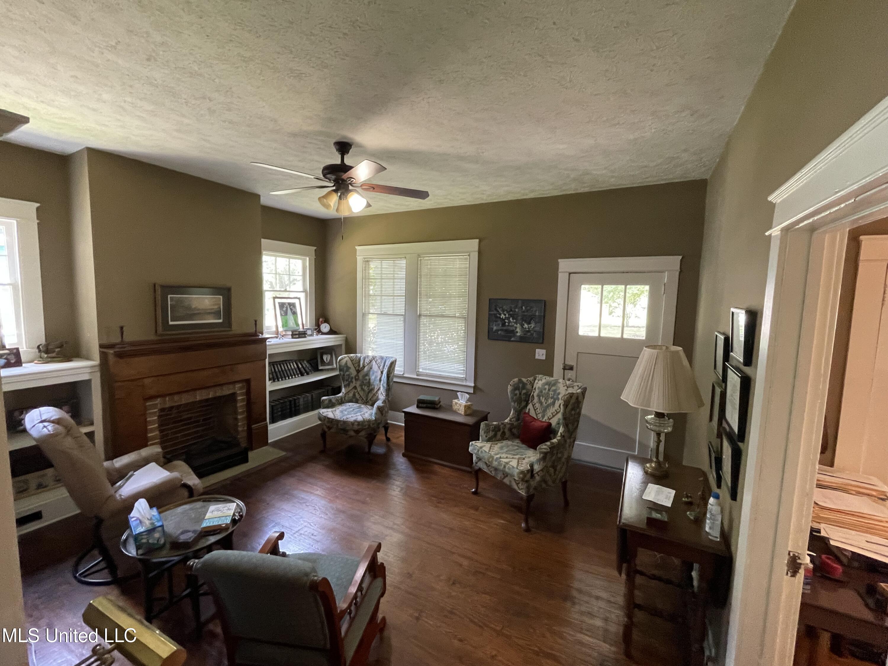 115 North Cleveland Avenue Property Photo 3