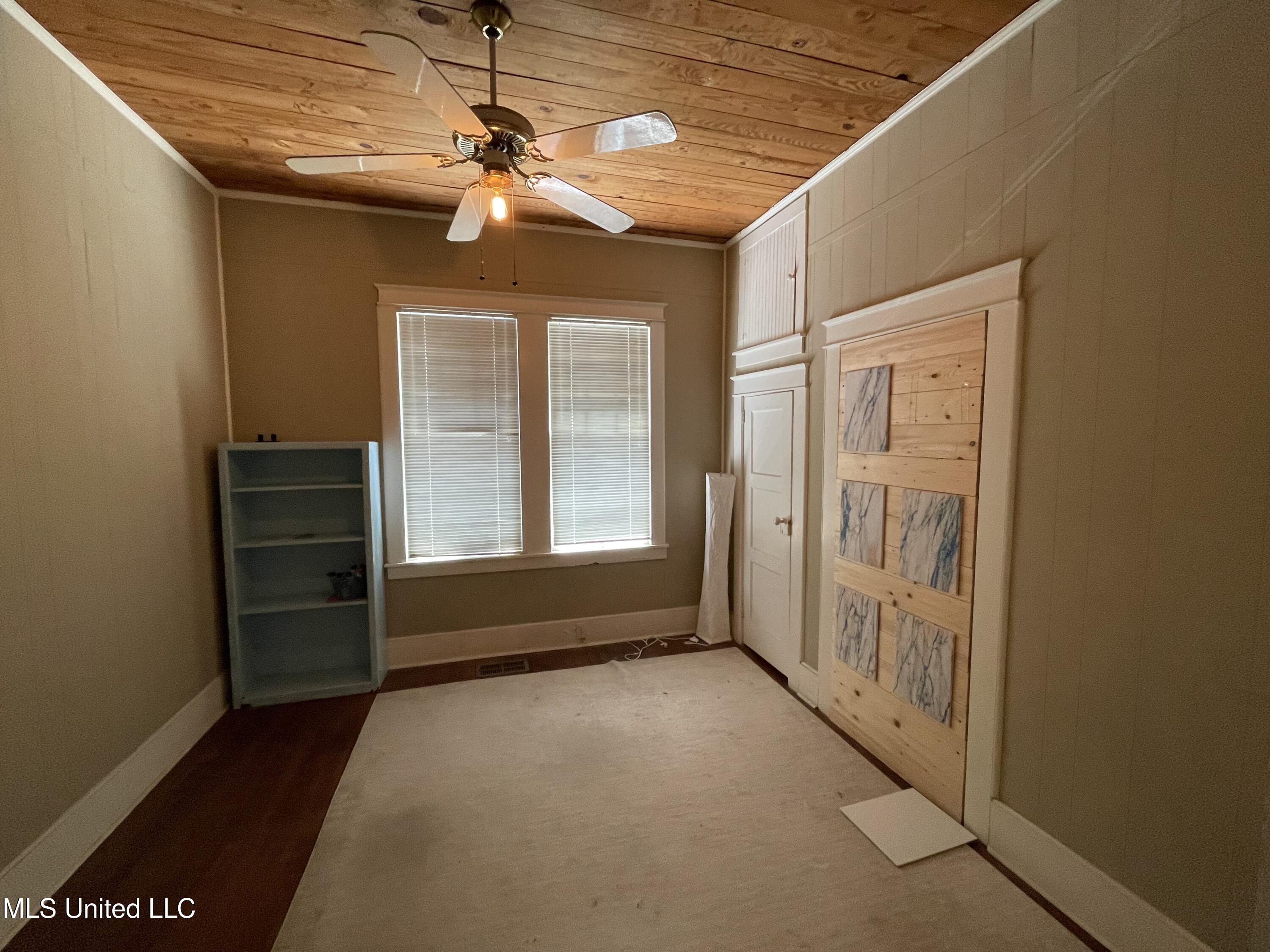 115 North Cleveland Avenue Property Photo 7